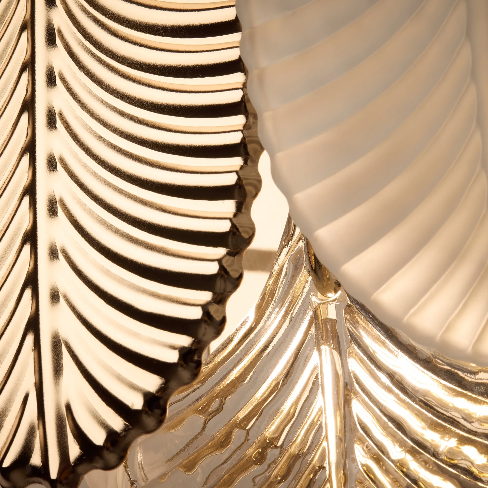 картинка Настенный светильник (бра) Freya FR5143WL-01G