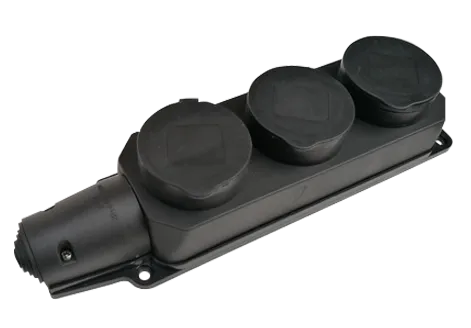 картинка Розетка тройная с заземлением каучук с заглушками 16А IP44 черная 9323 IN HOME