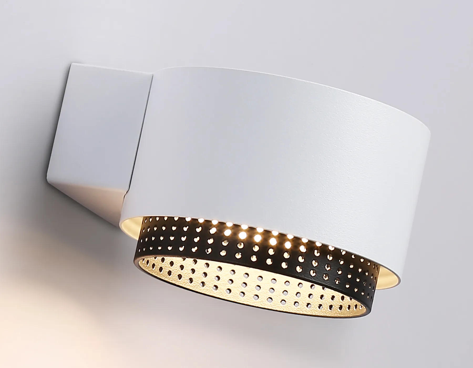 картинка Настенный светильник со сменной лампой TN71296