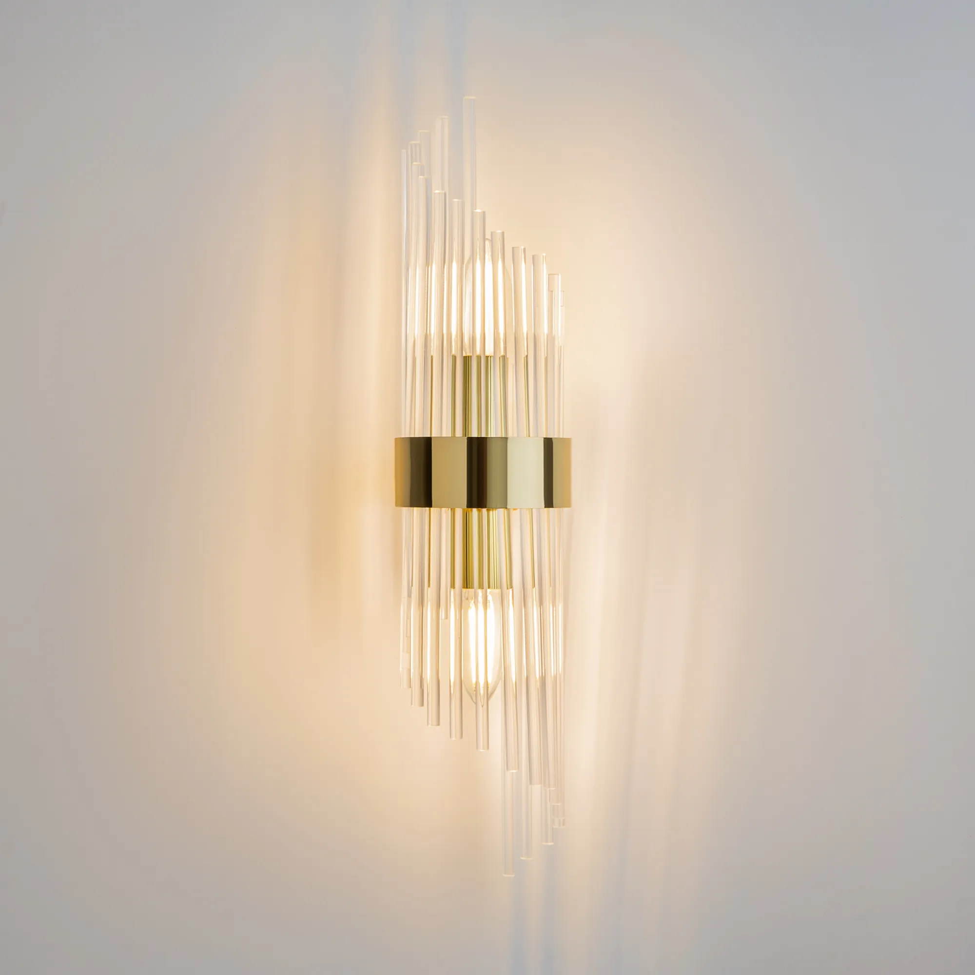 картинка Настенный светильник (бра) Maytoni MOD174WL-02G