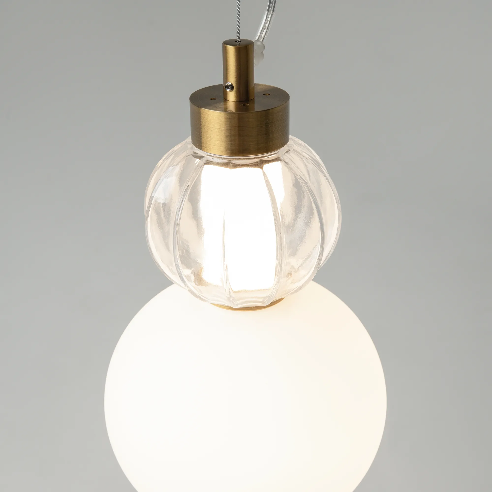 картинка Подвесной светильник Maytoni P069PL-L17G3K