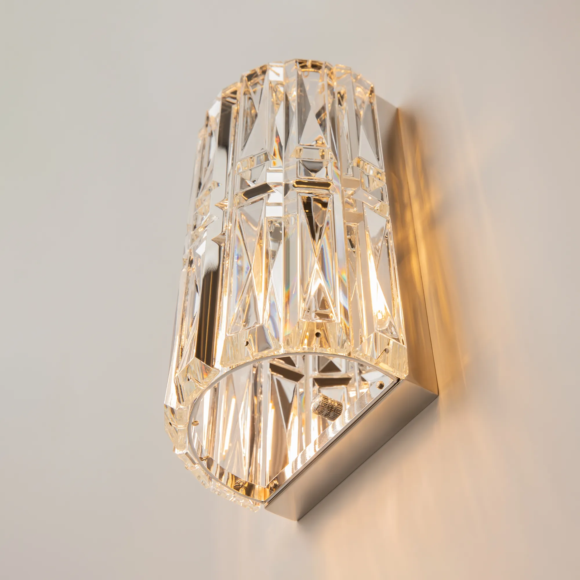 картинка Настенный светильник (бра) Maytoni MOD094WL-01CH