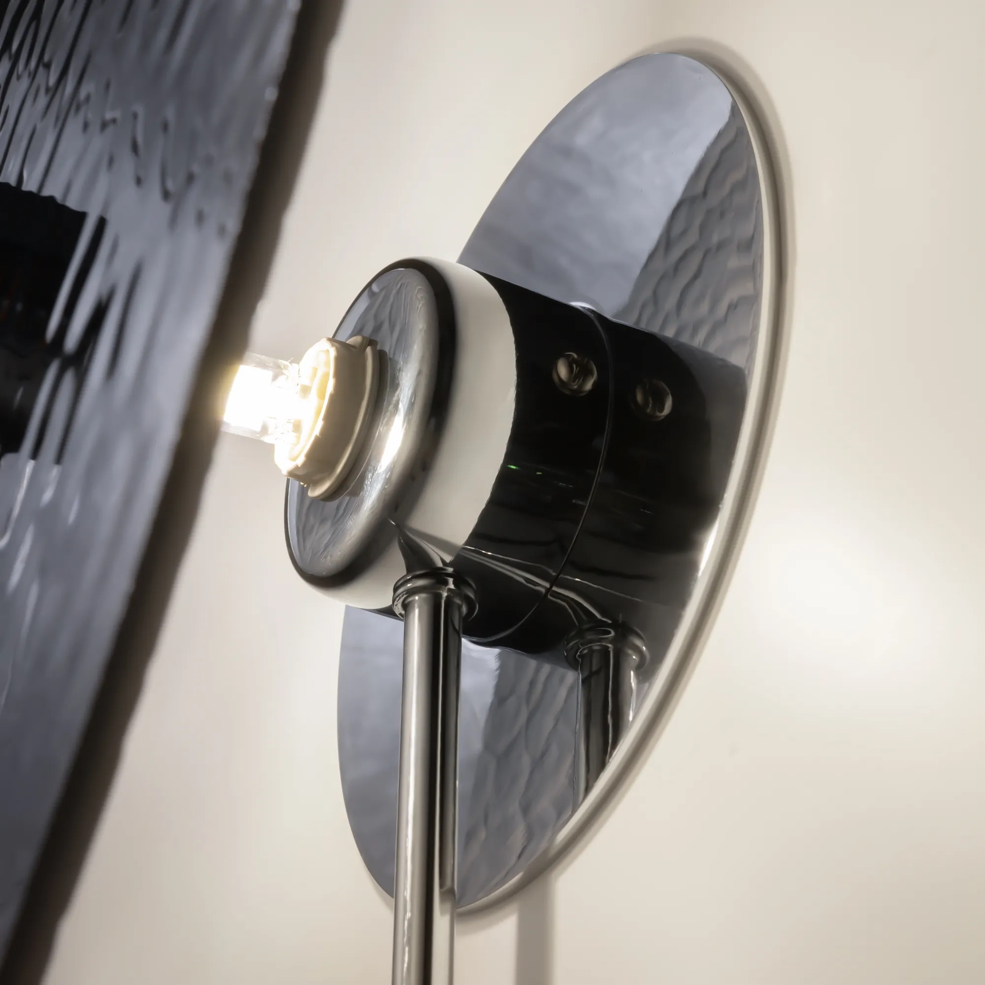 картинка Настенный светильник (бра) Maytoni MOD305WL-01CH