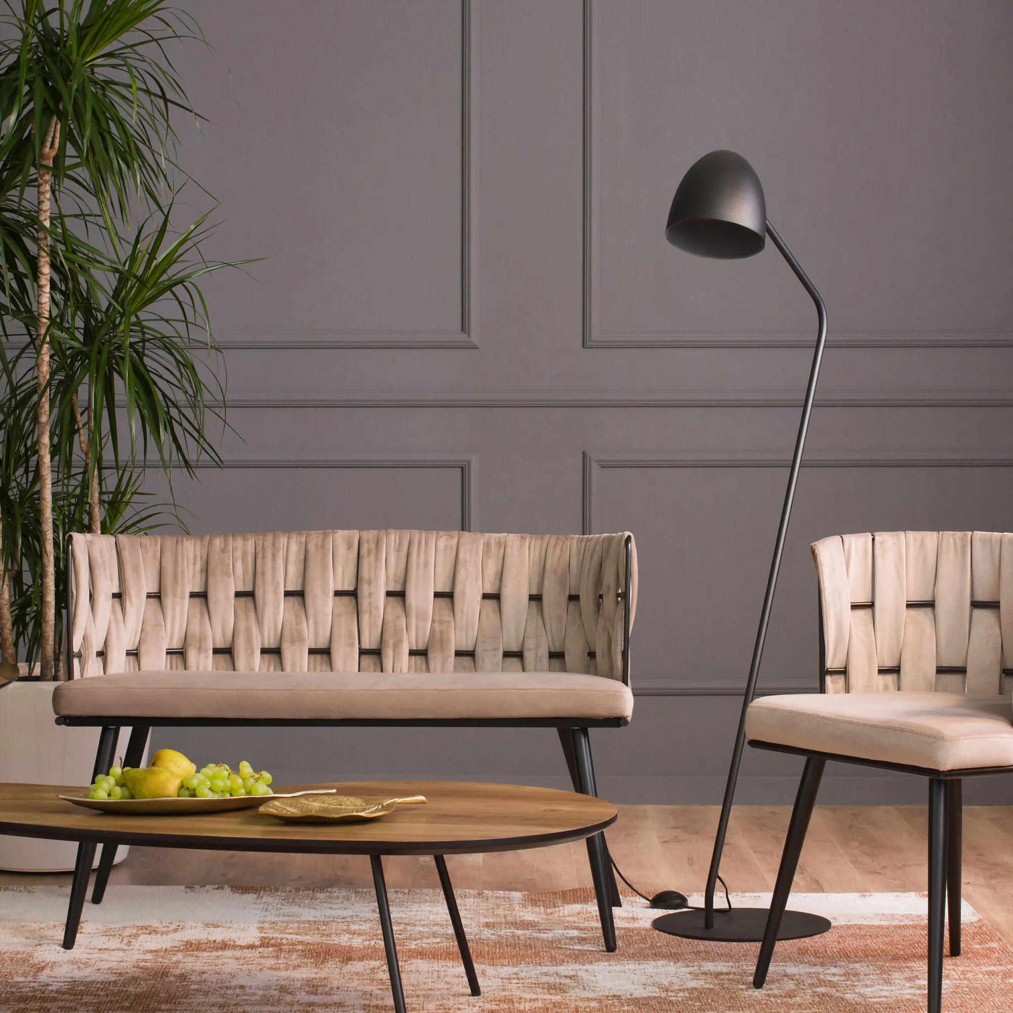 картинка Напольный светильник 5037 Soho Black