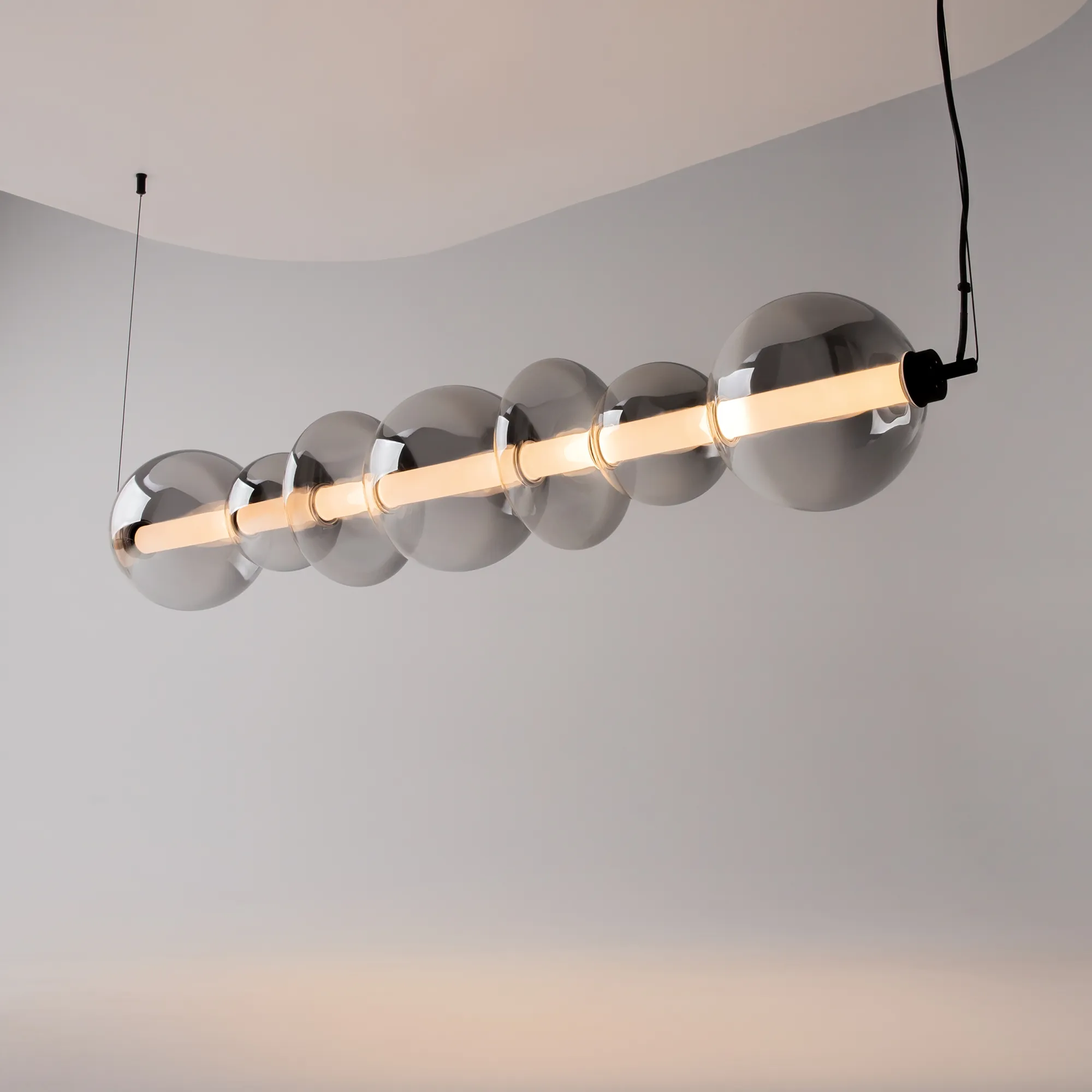 картинка Подвесной светильник Maytoni MOD307PL-L40B3K