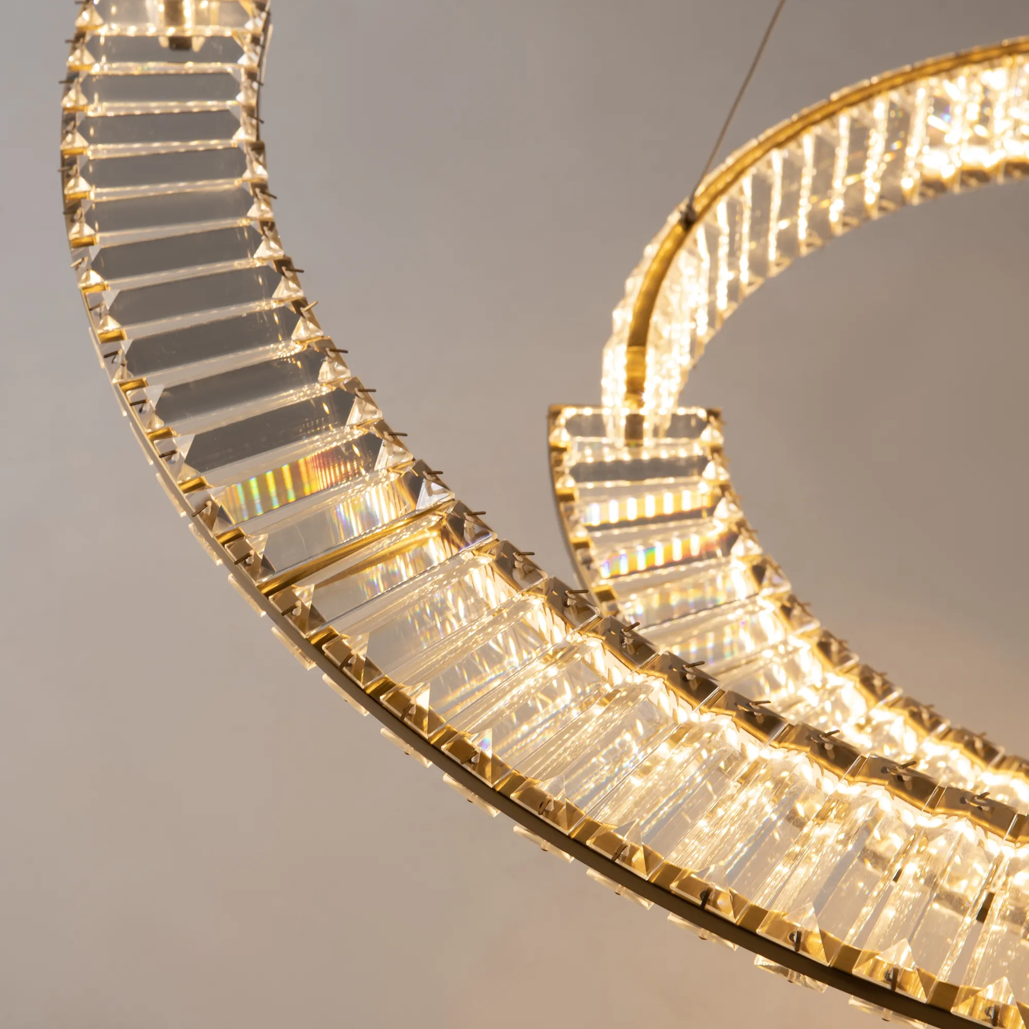 картинка Подвесной светильник Maytoni P097PL-L90BS3K