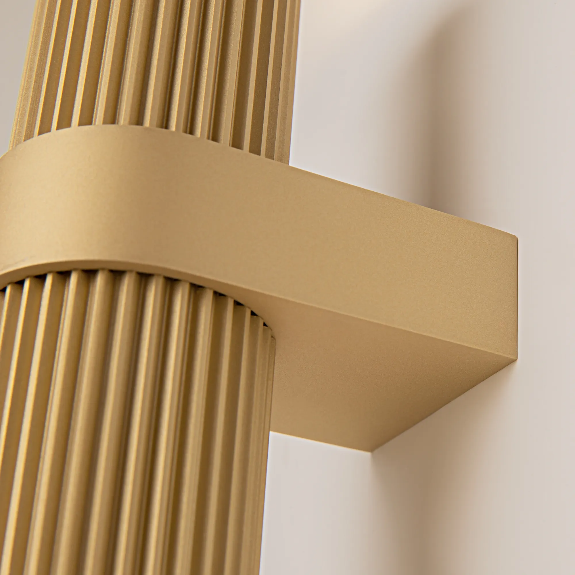 картинка Настенный светильник (бра) Maytoni MOD326WL-02MG