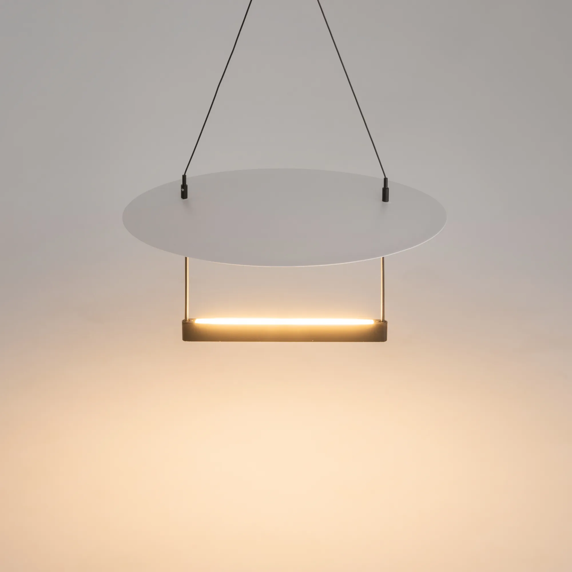 картинка Подвесной светильник Maytoni MOD280PL-L23B3K