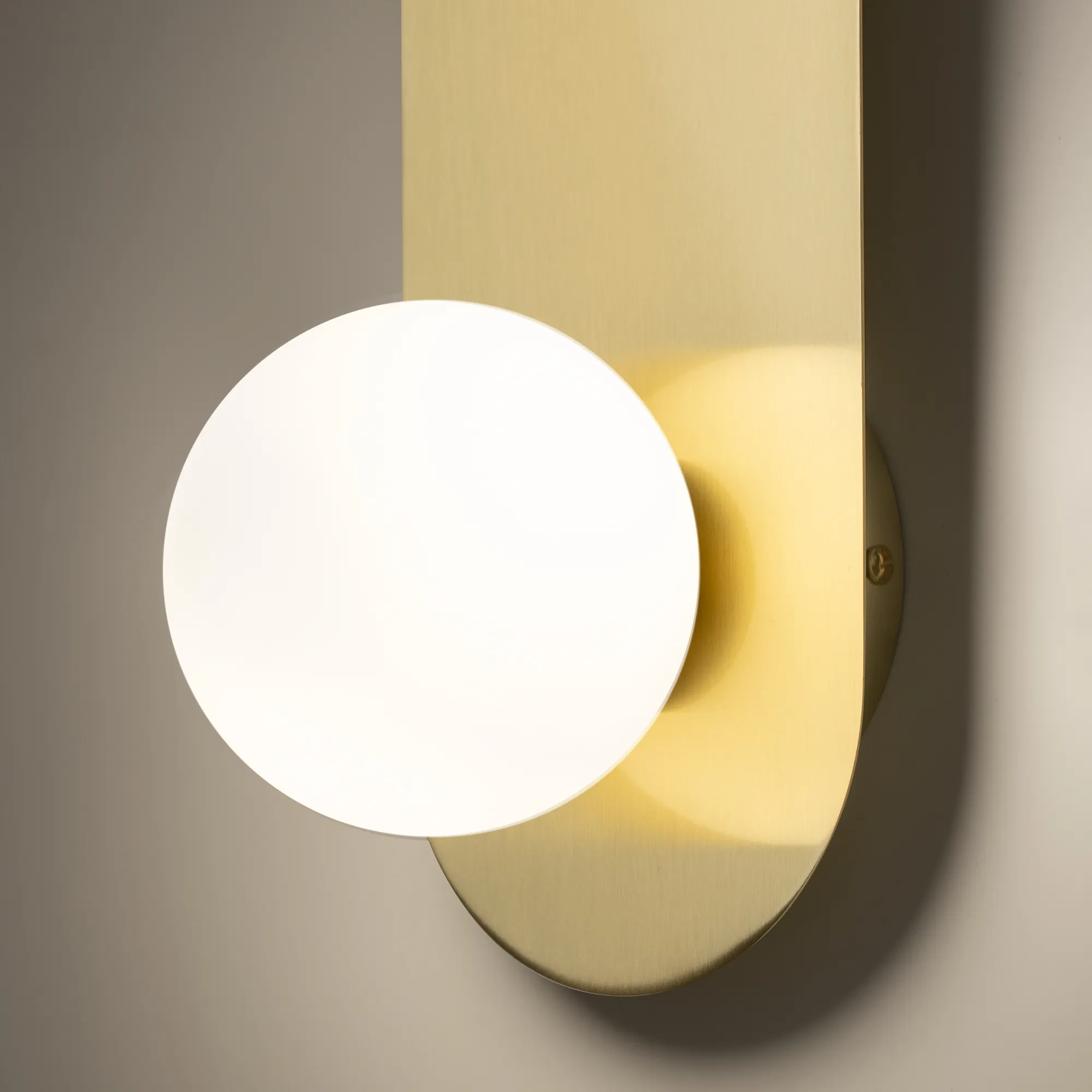 картинка Настенный светильник (бра) Maytoni MOD419WL-01G