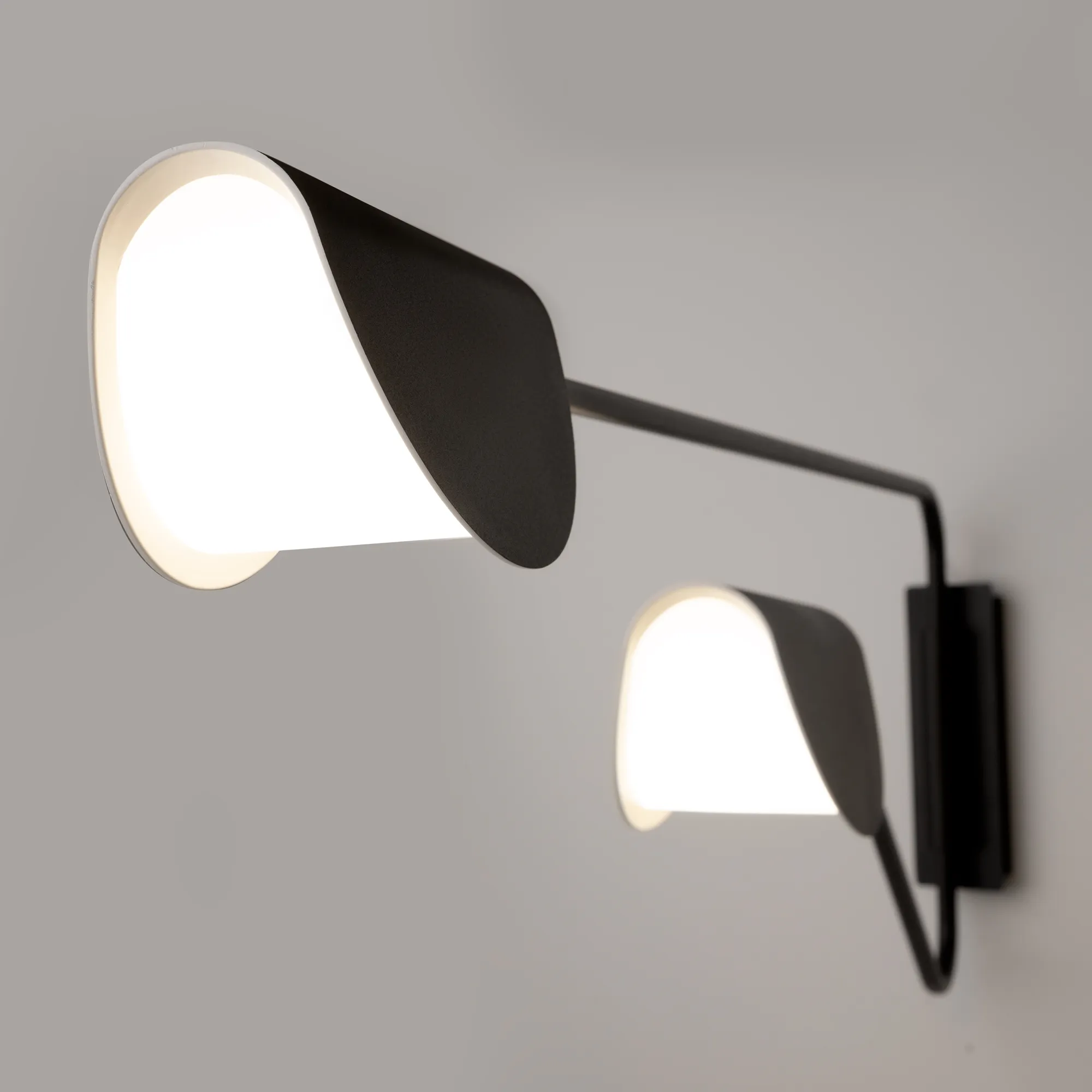 картинка Настенный светильник (бра) Maytoni MOD126WL-02B