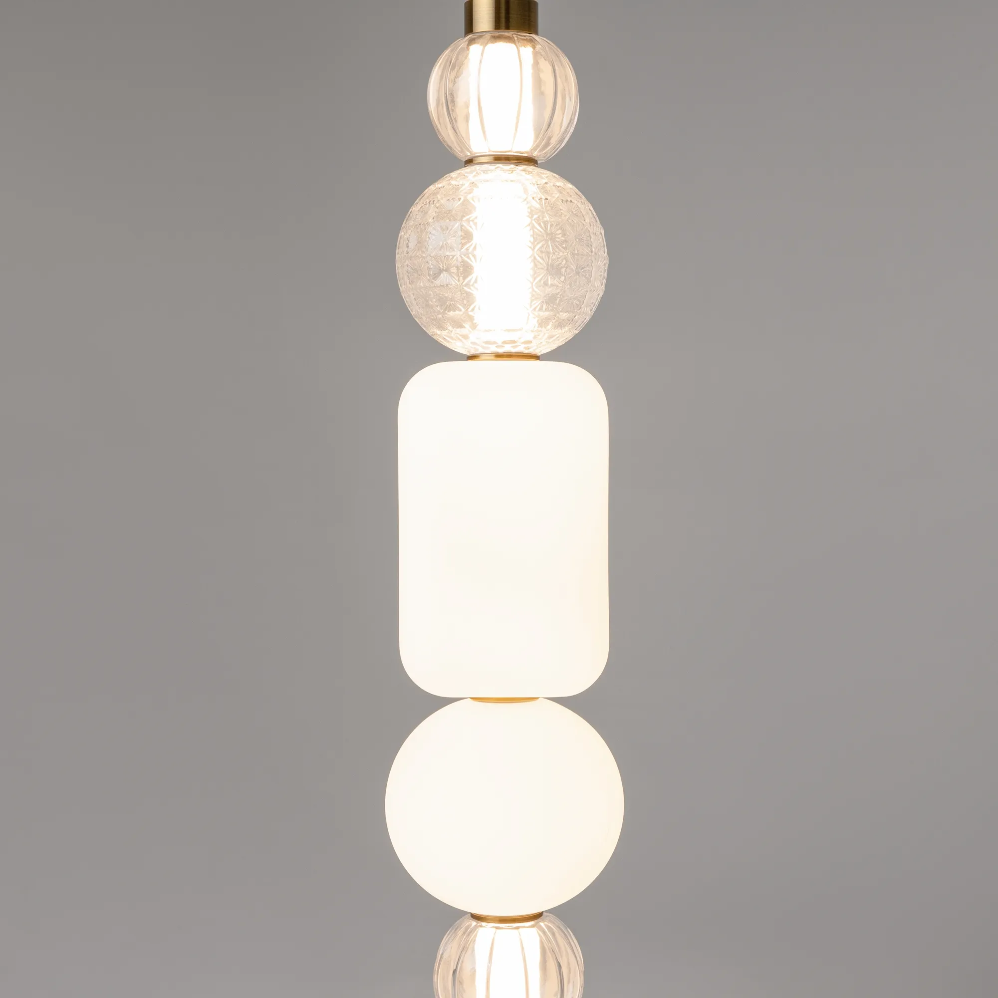 картинка Подвесной светильник Maytoni P069PL-L35G3K