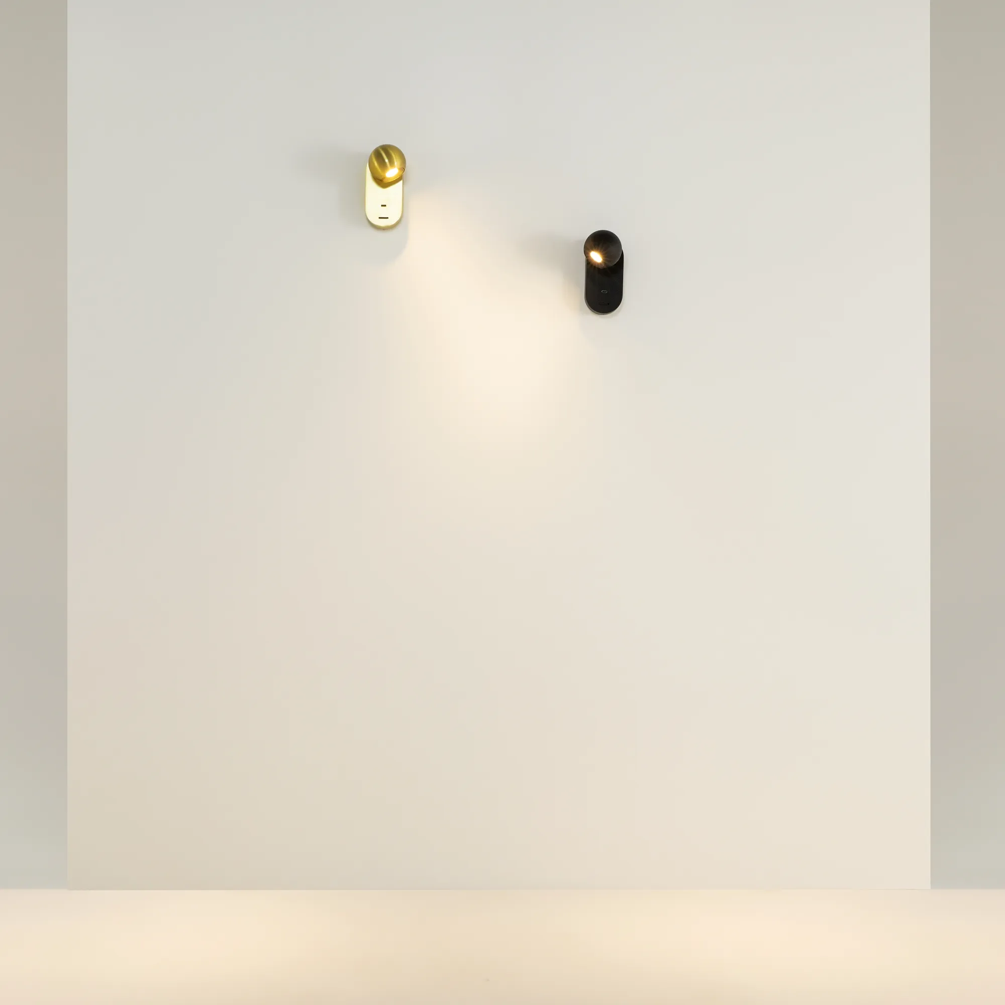 картинка Настенный светильник (бра) Maytoni MOD434WL-L5B3K