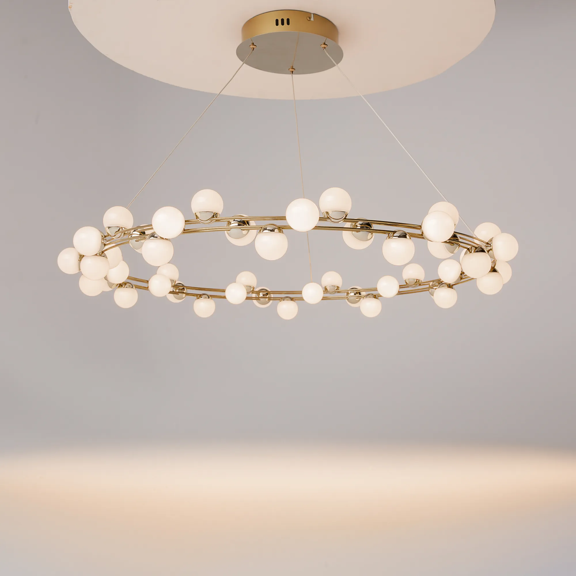 картинка Подвесной светильник Maytoni MOD081PL-L50G3K