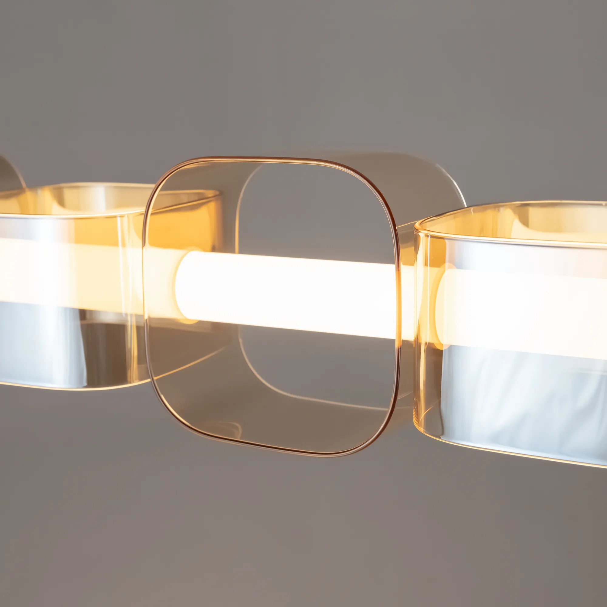 картинка Подвесной светильник Maytoni MOD381PL-L45B3K