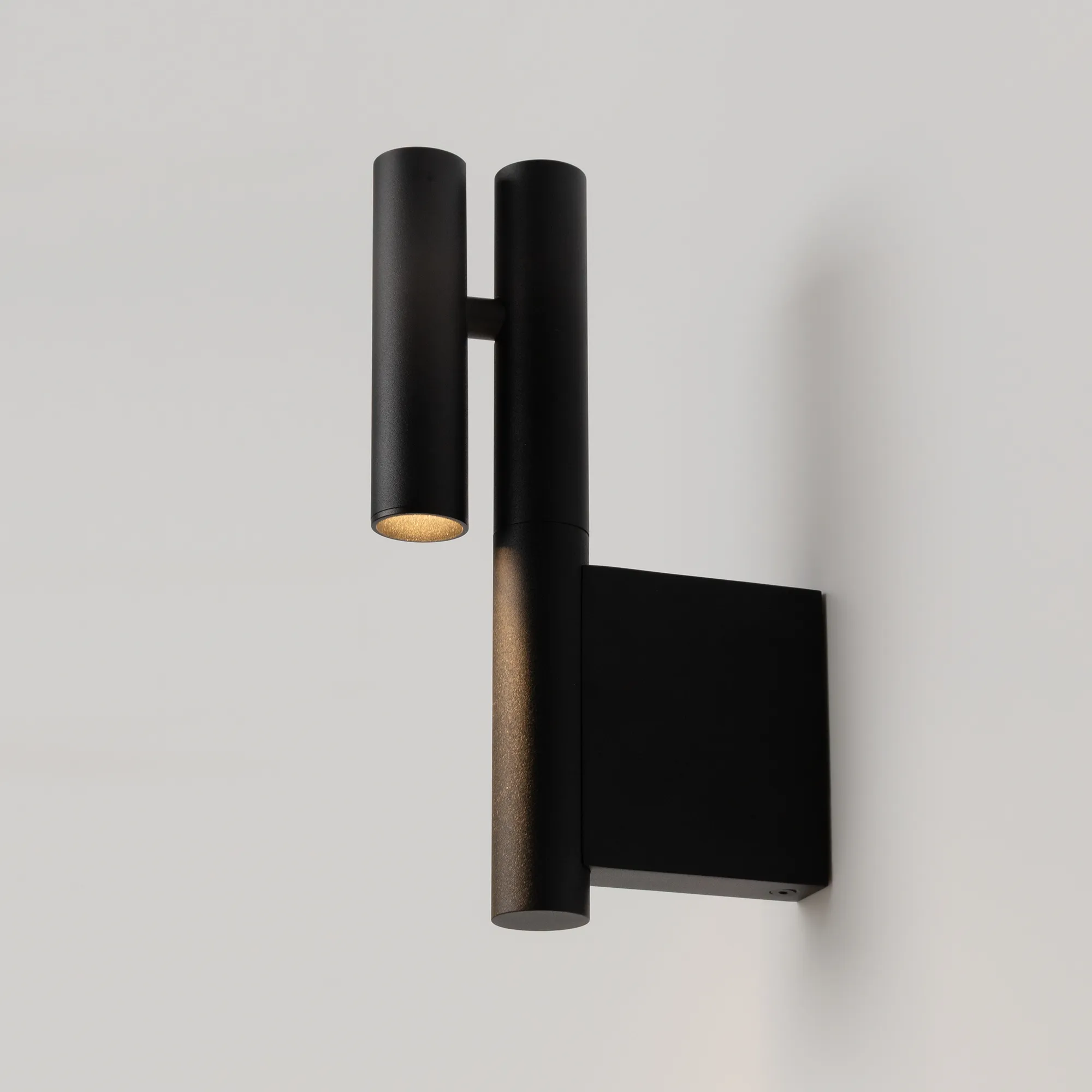 картинка Настенный светильник (бра) Maytoni MOD433WL-L3B3K