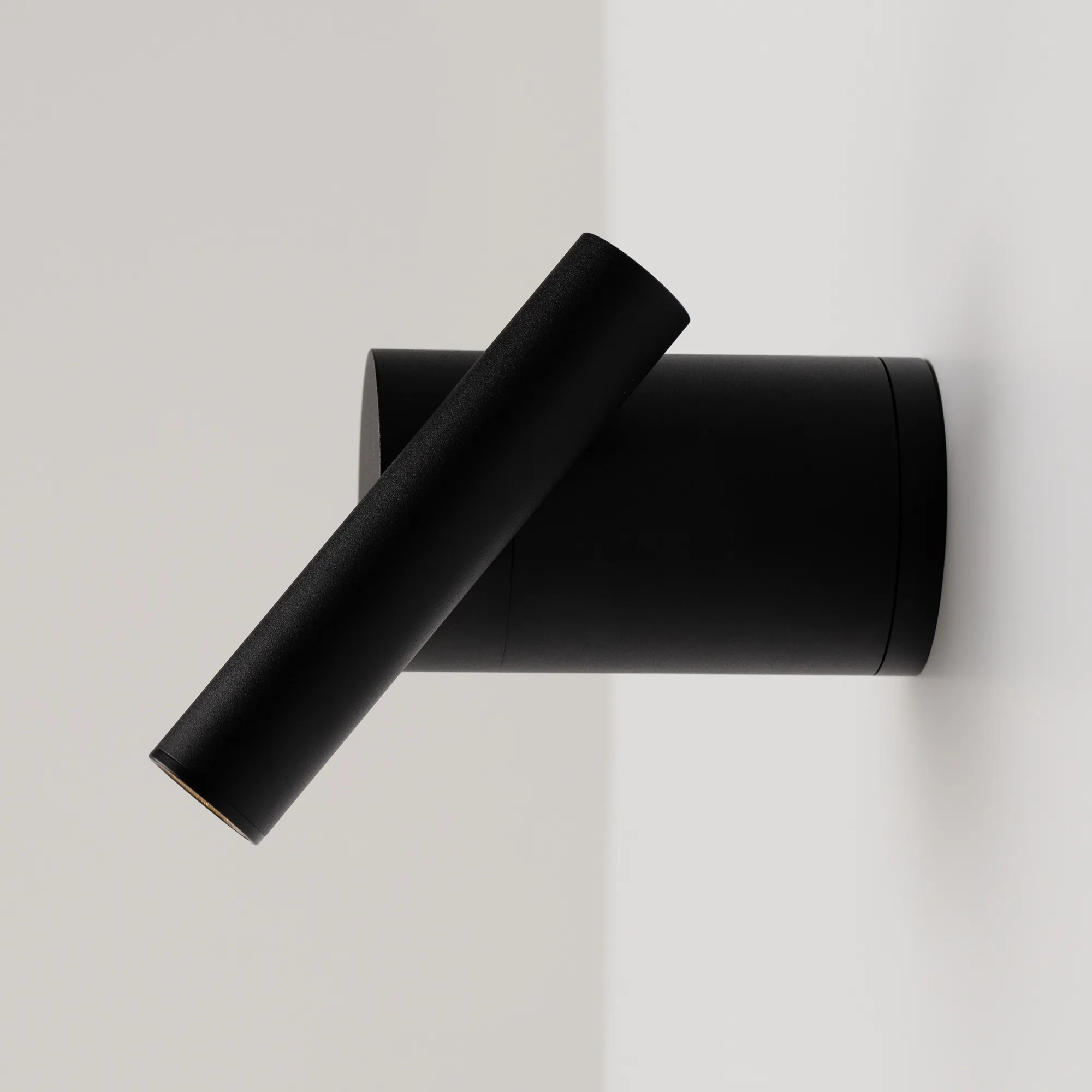 картинка Настенный светильник (бра) Maytoni MOD433WL-L3B3K1