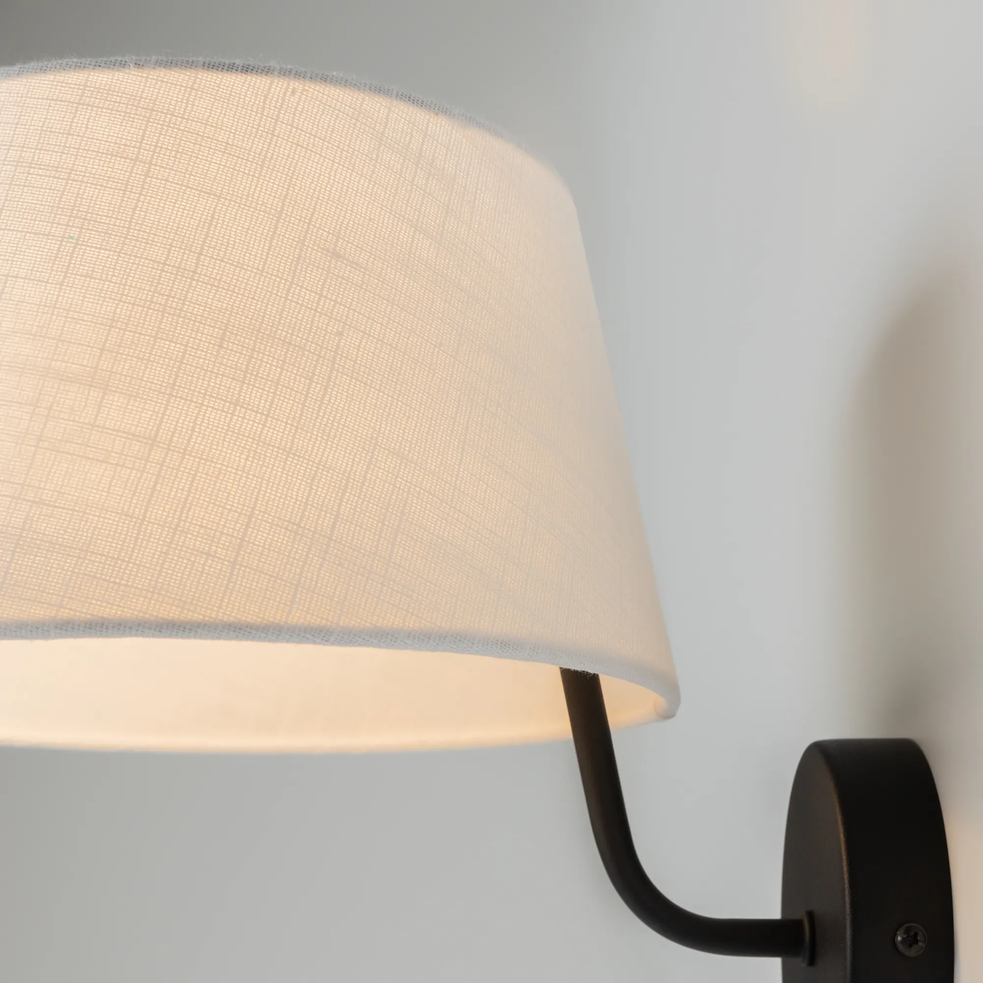 картинка Настенный светильник (бра) Maytoni MOD360WL-01B