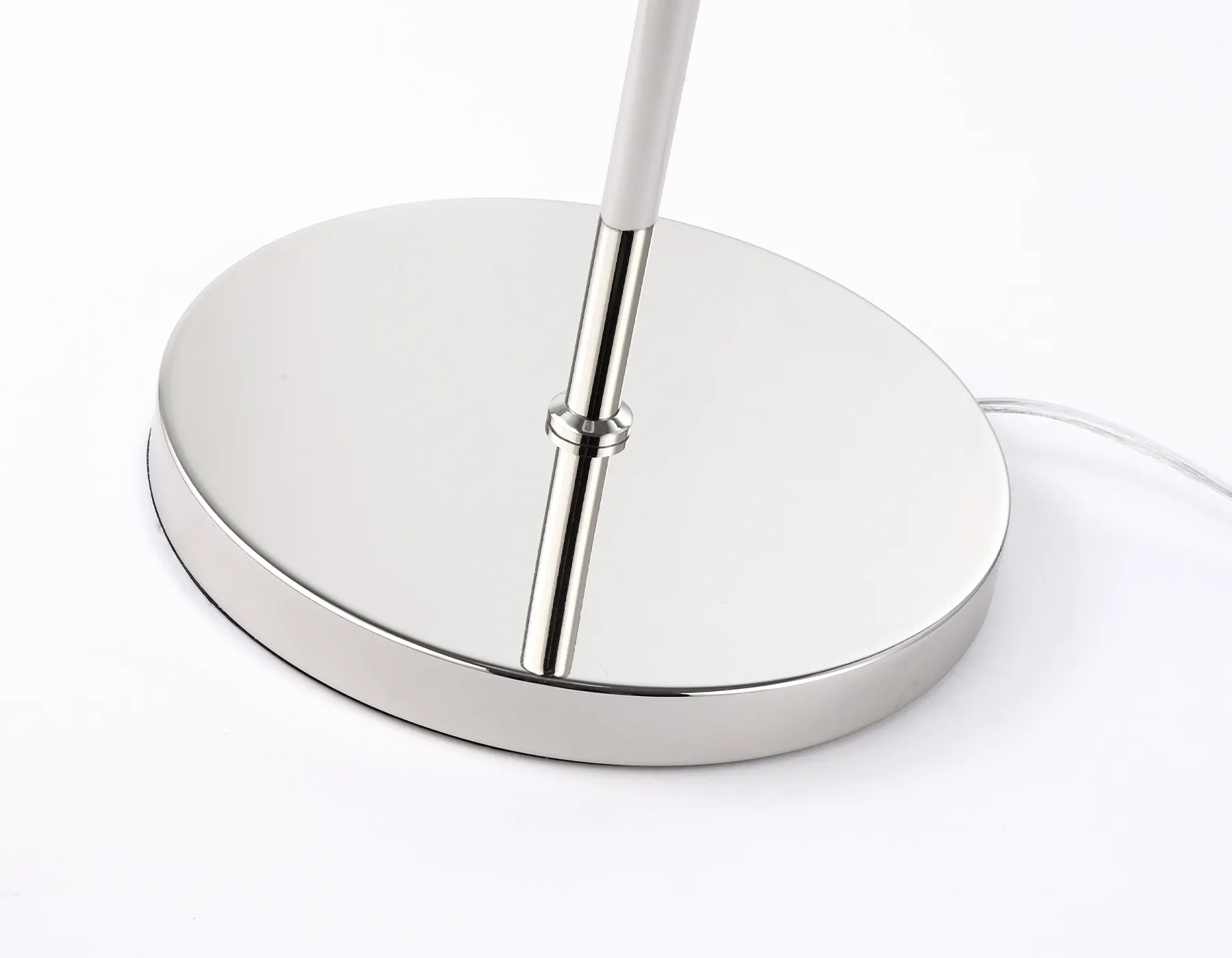 картинка Напольный светильник с абажуром и хрусталем