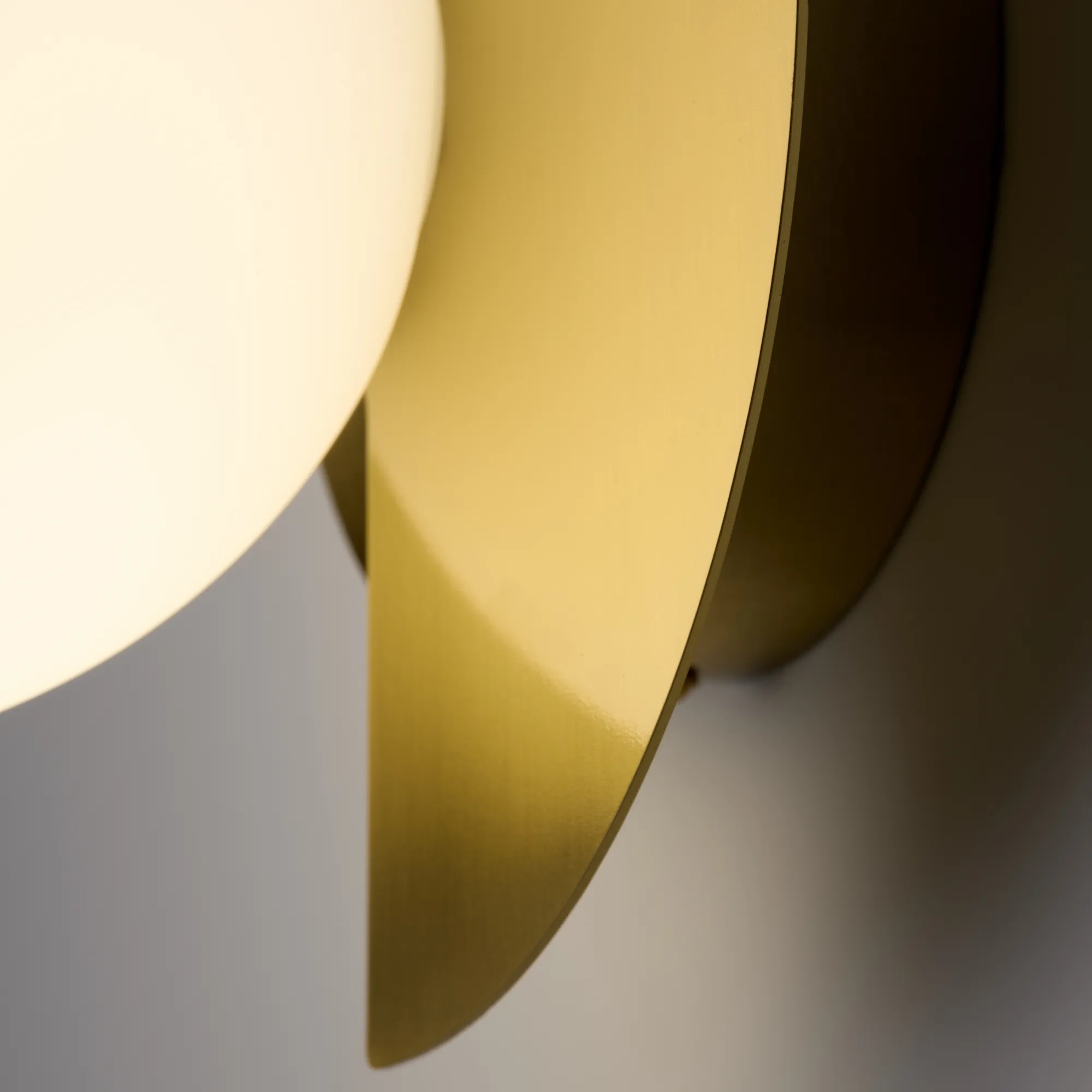 картинка Настенный светильник (бра) Freya FR5391WL-01BS