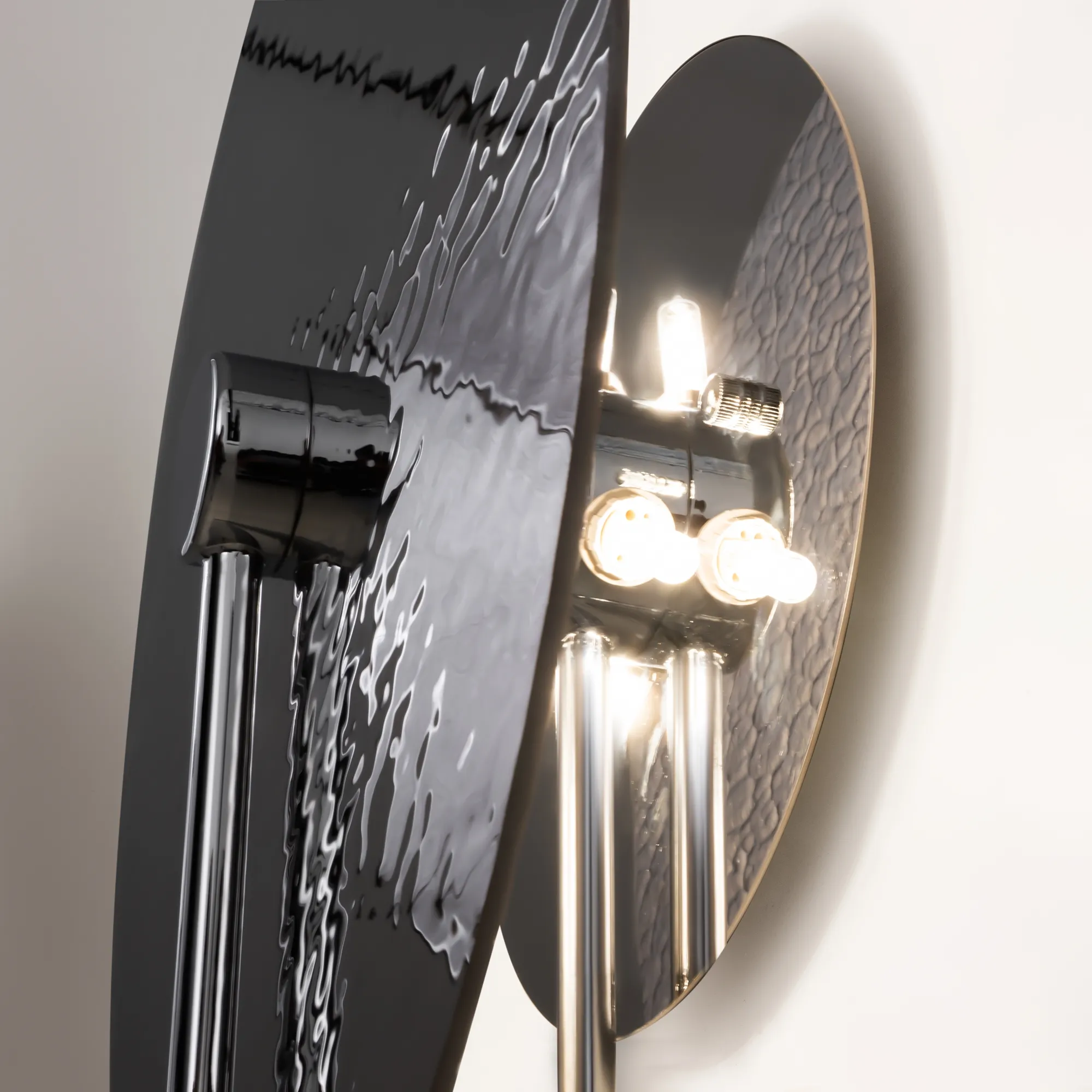 картинка Настенный светильник (бра) Maytoni MOD305WL-03CH