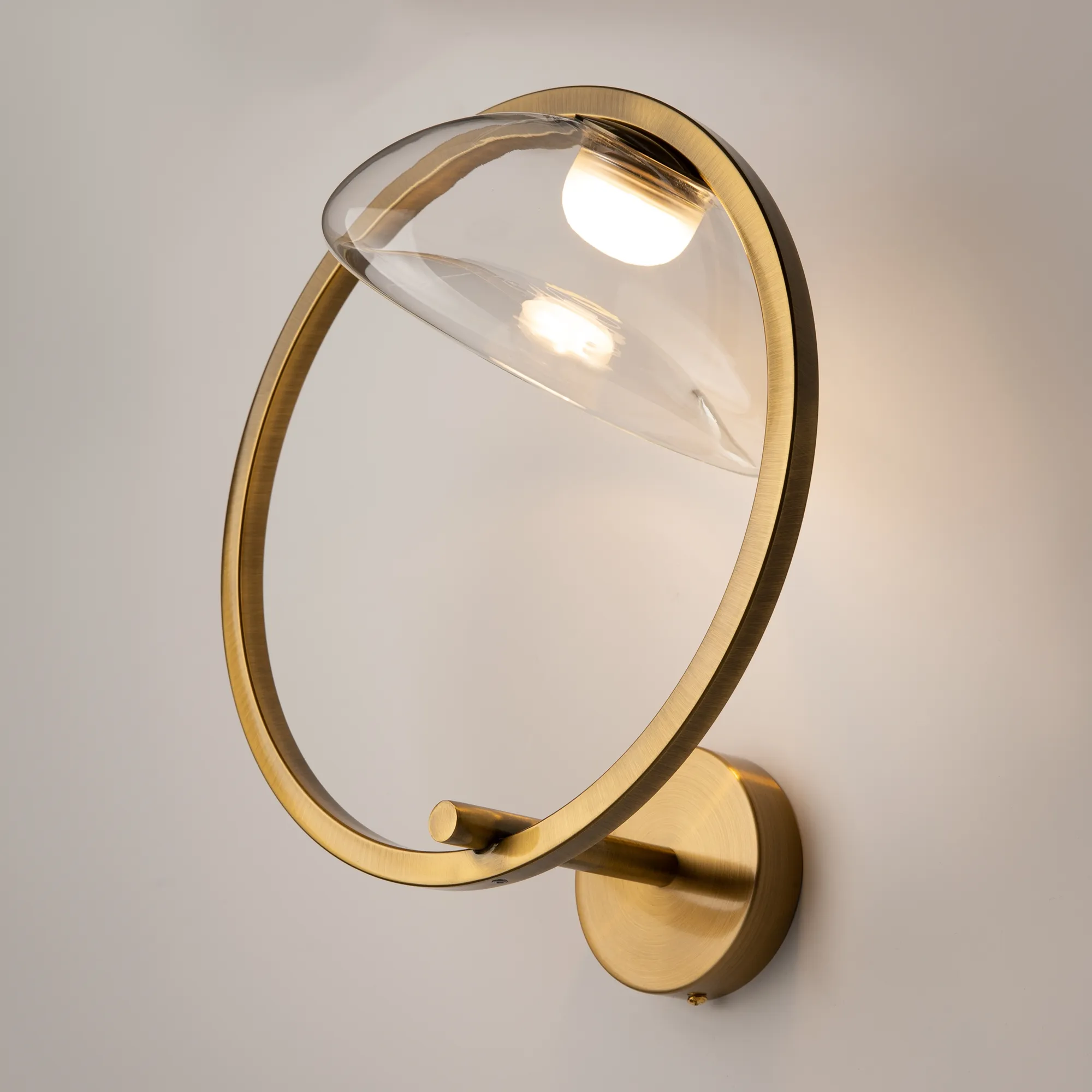 картинка Настенный светильник (бра) Maytoni MOD327WL-L5BS3K