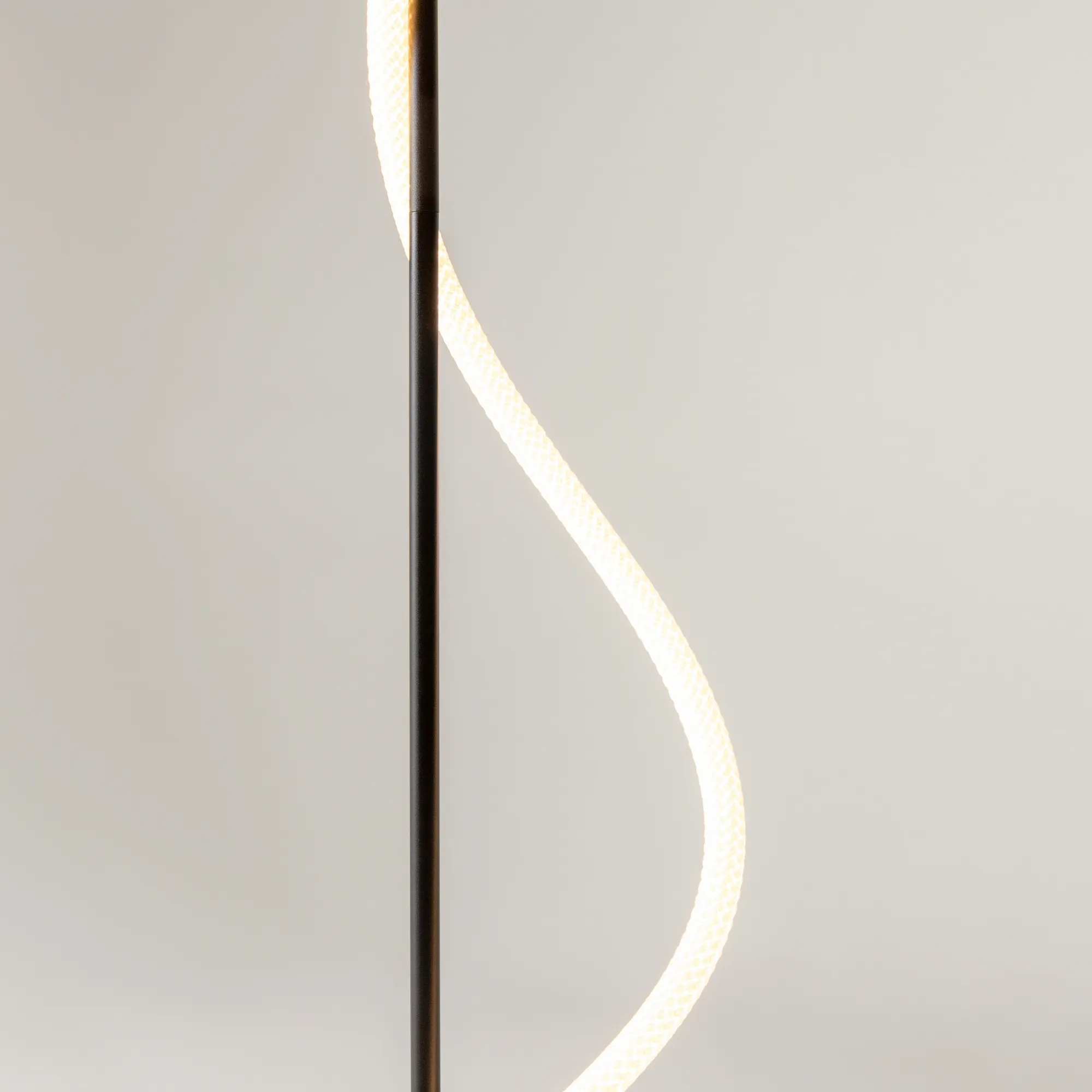 картинка Напольный светильник (торшер) Maytoni MOD166FL-L15B3K