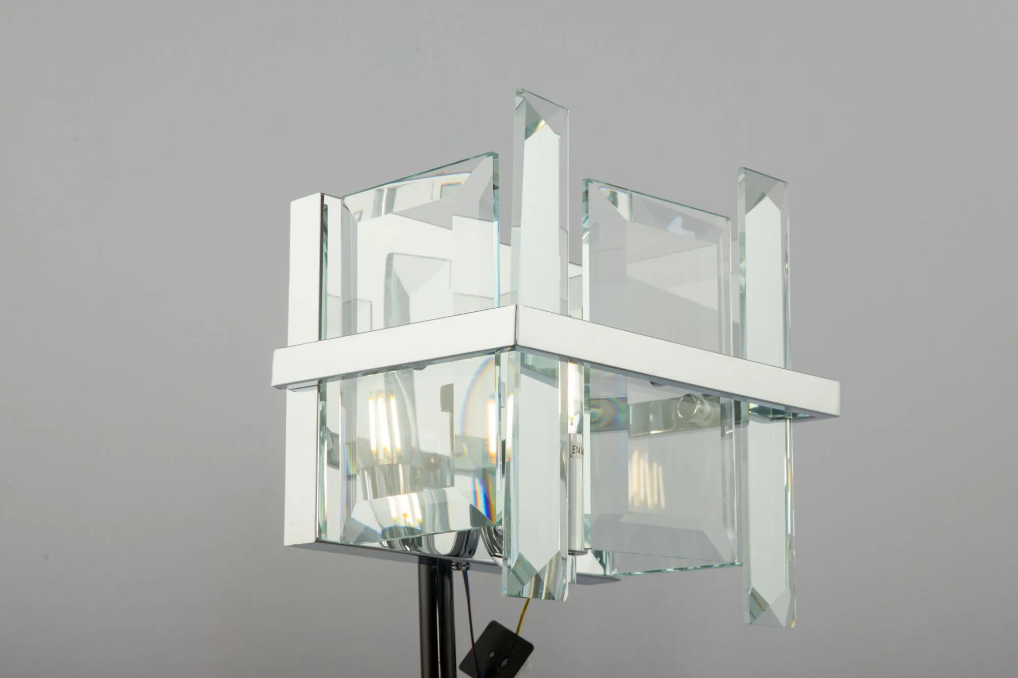 картинка Настенный светильник (бра) Maytoni MOD201WL-01N