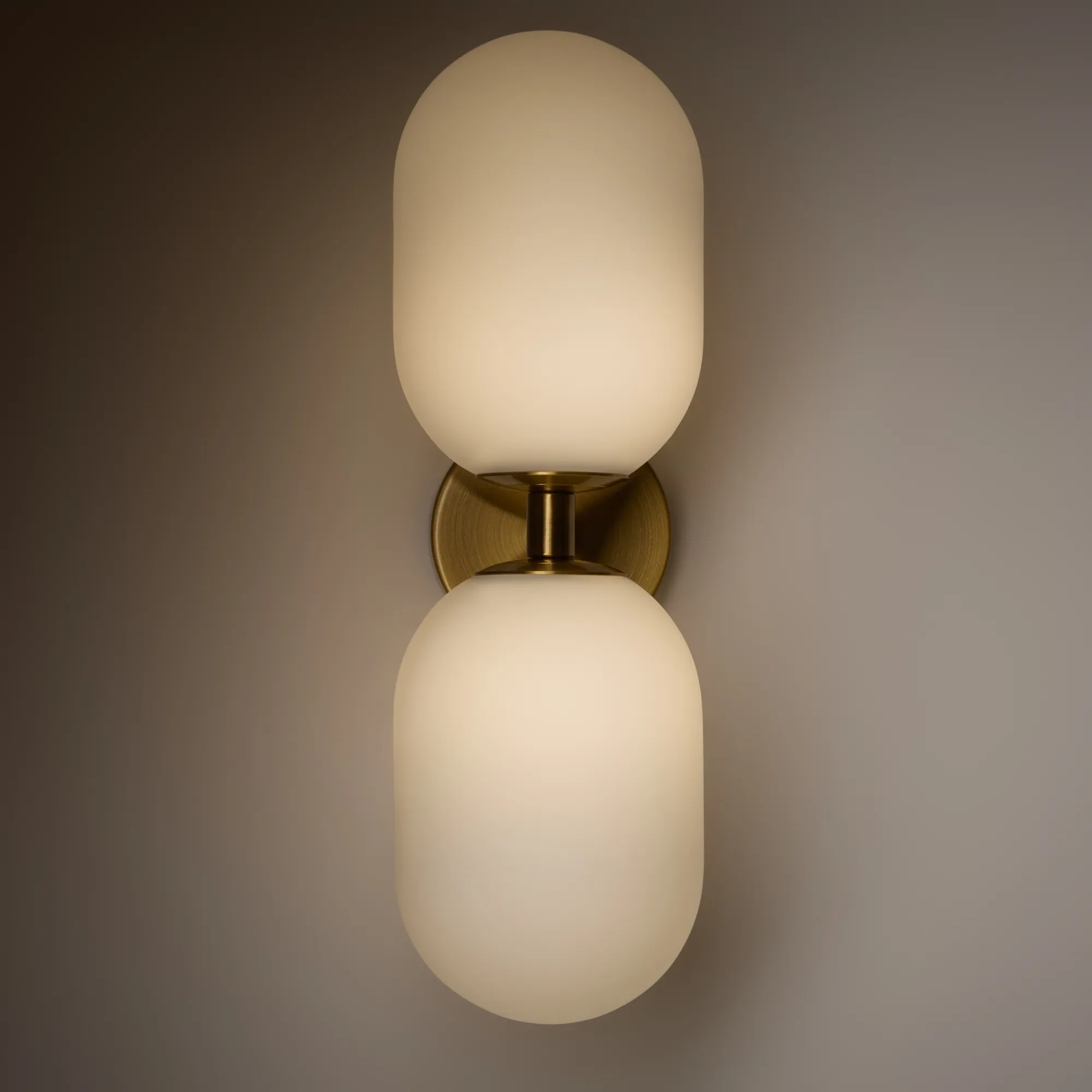 картинка Настенный светильник (бра) Freya FR1012WL-02BS