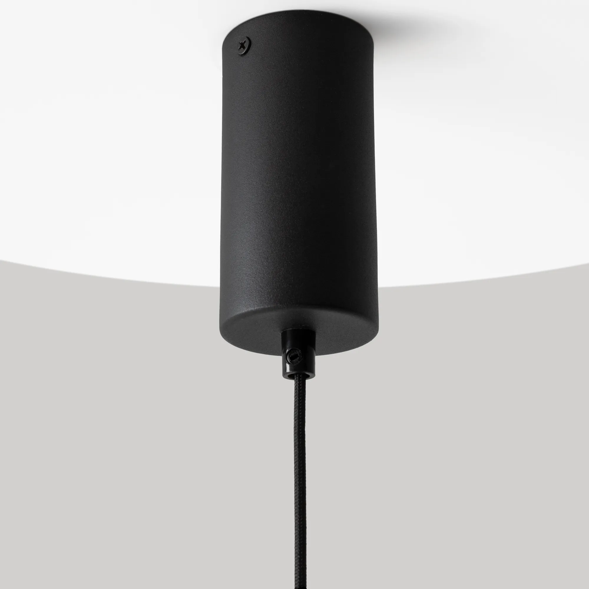 картинка Подвесной светильник Maytoni MOD041PL-L15TR3K