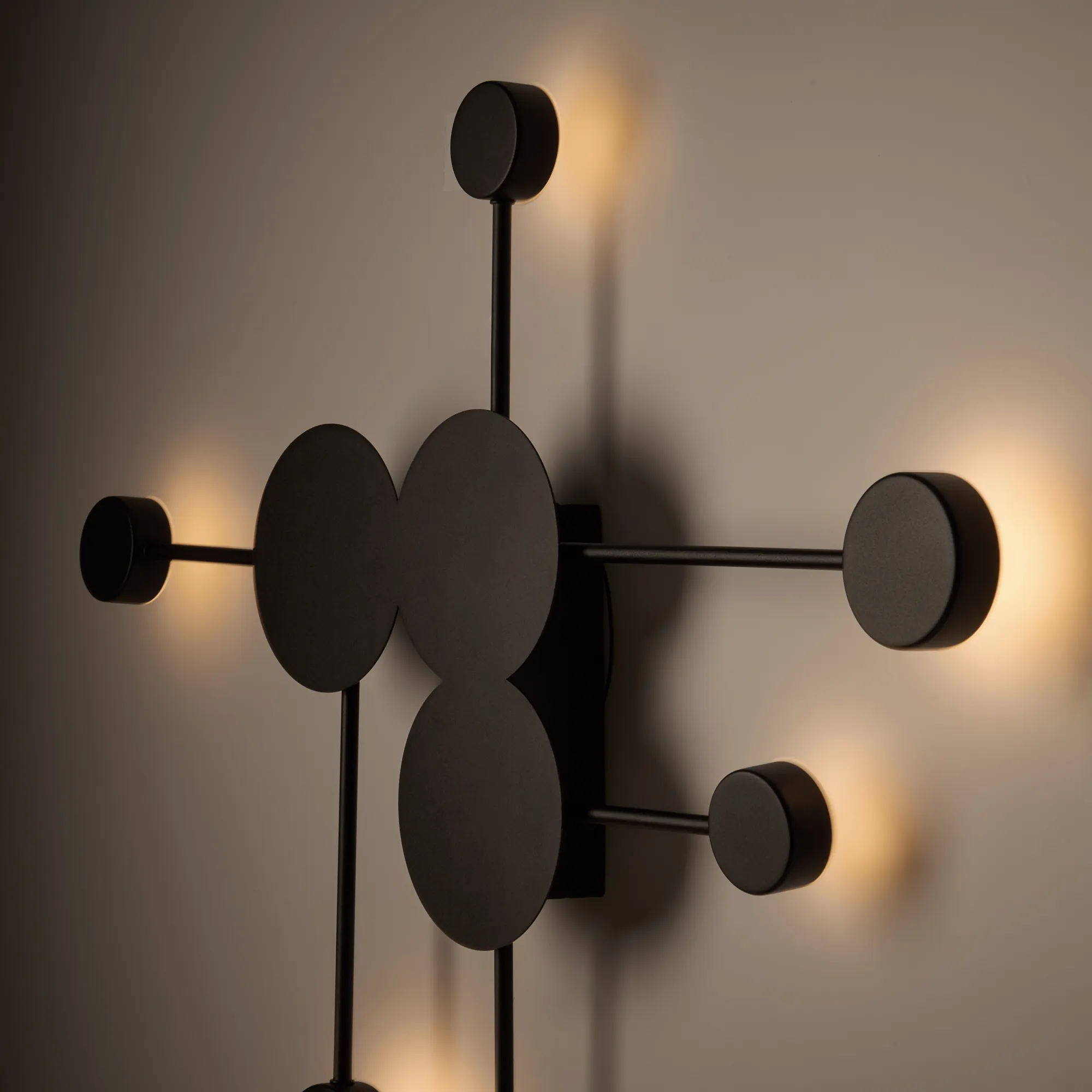 картинка Настенный светильник (бра) Freya FR5440WL-L17B