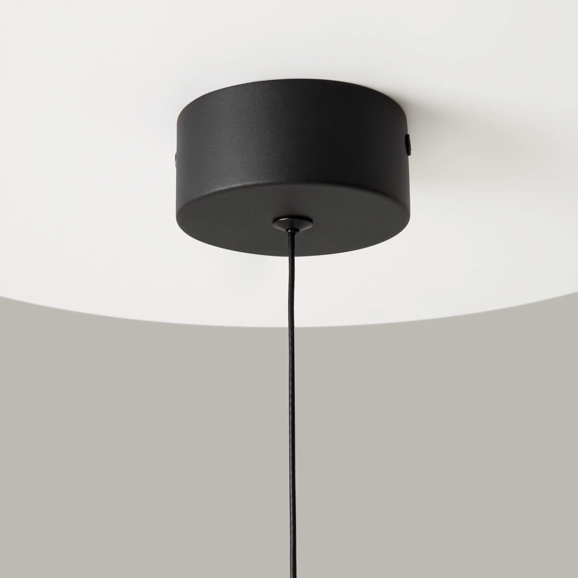 картинка Подвесной светильник Maytoni MOD383PL-L4B3K