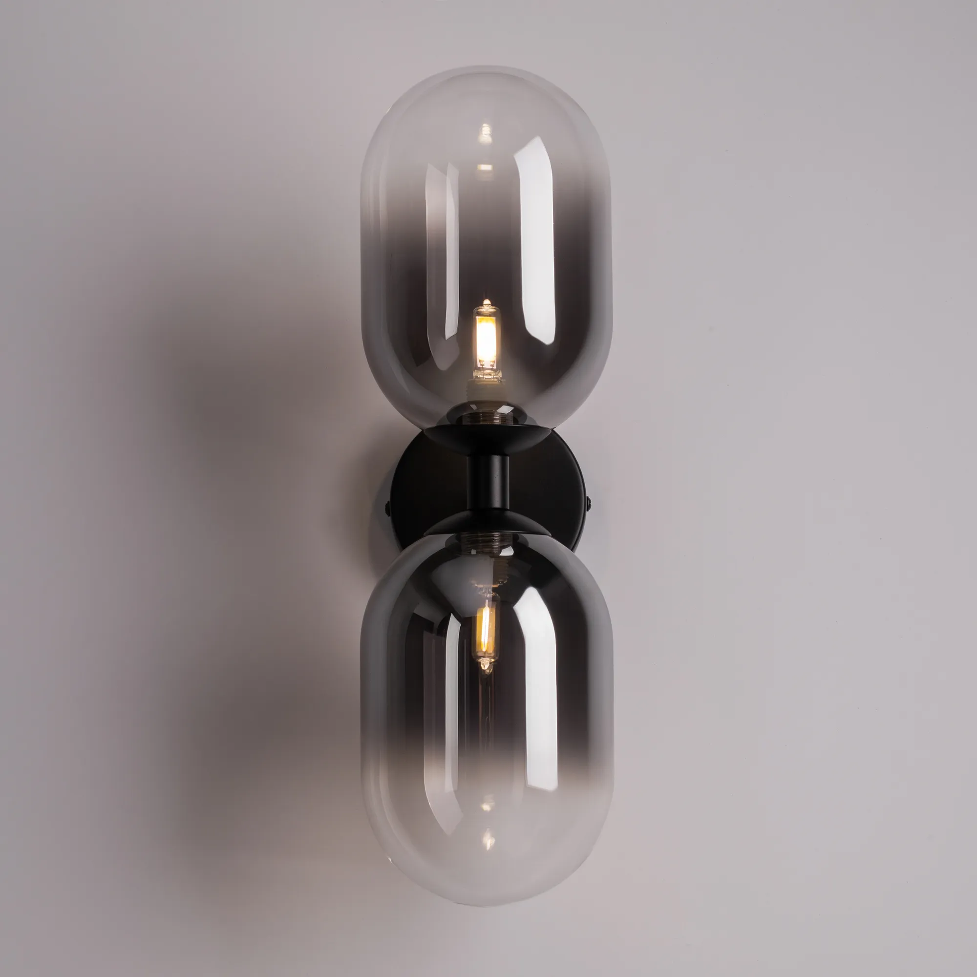 картинка Настенный светильник (бра) Freya FR1011WL-02B