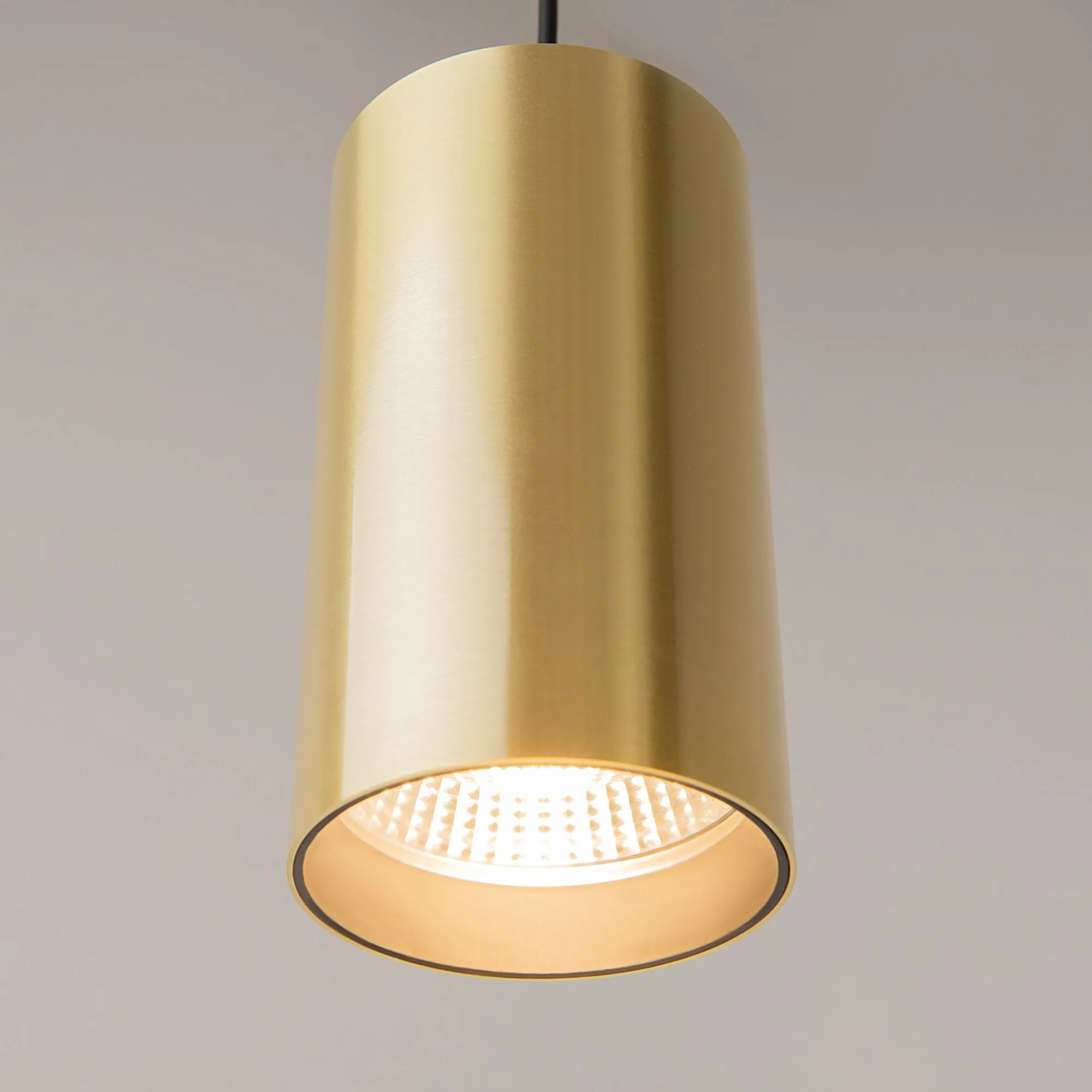 картинка Подвесной светильник Maytoni P100PL-20W3K-BS