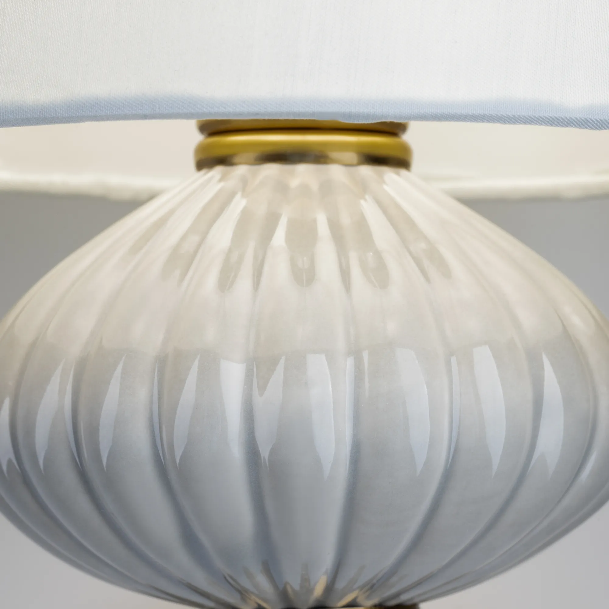 картинка Настенный светильник (бра) Freya FR2029WL-01BS