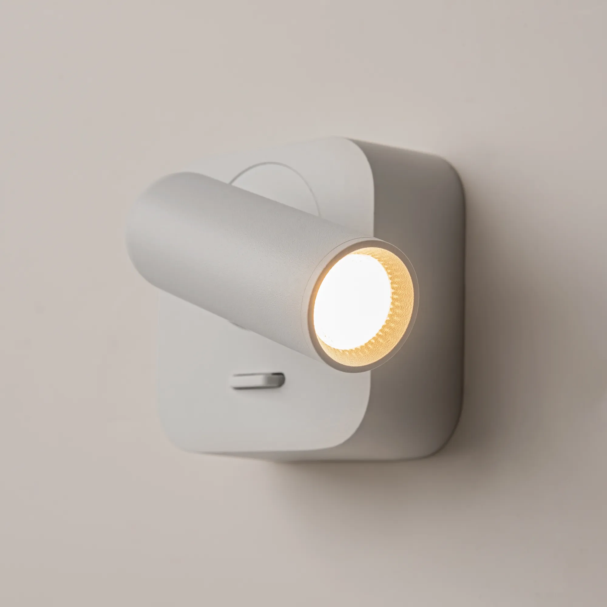 картинка Настенный светильник (бра) Technical C039WL-L3W3K