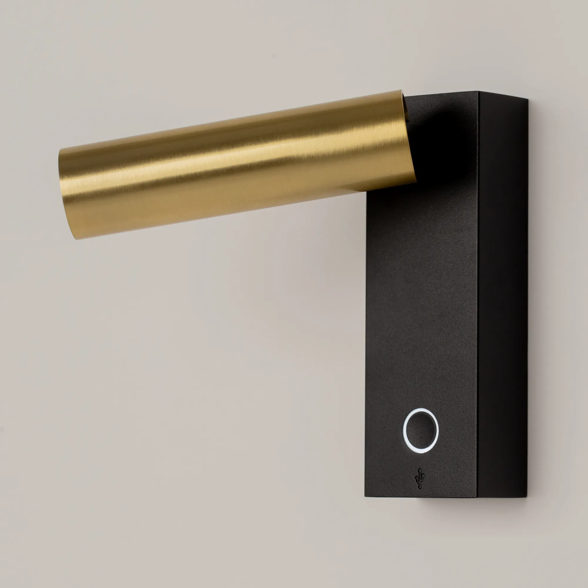 картинка Настенный светильник (бра) Technical C078WL-L3BBS3K