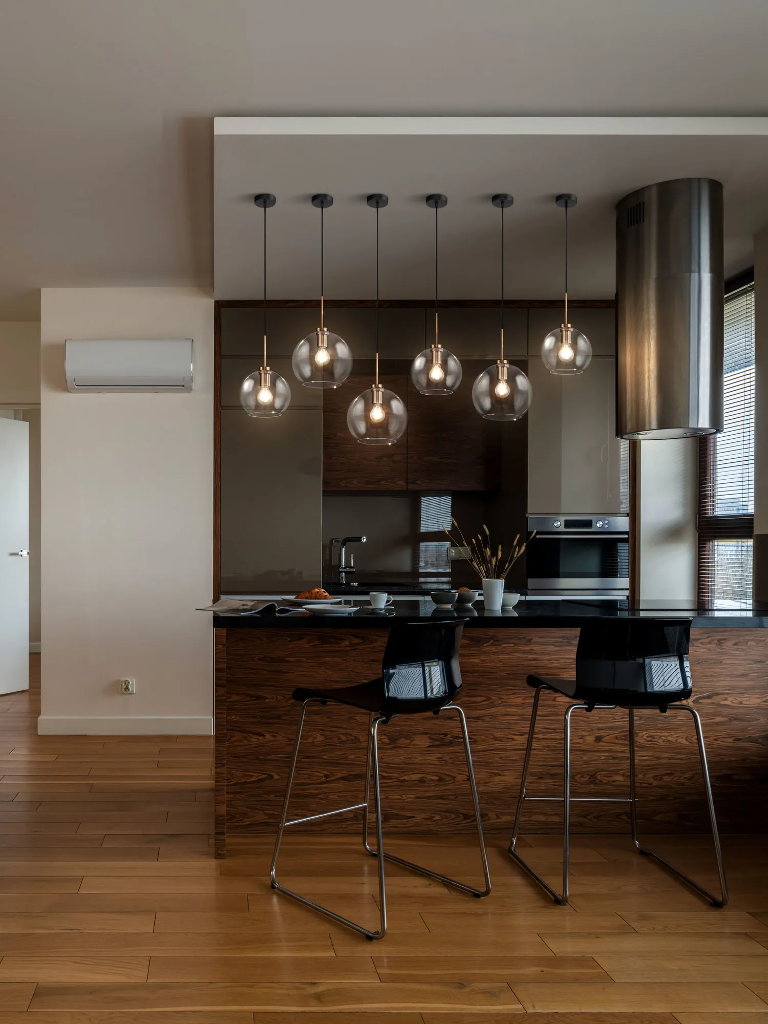 картинка Подвесной светильник Freya FR8002PL-01BS