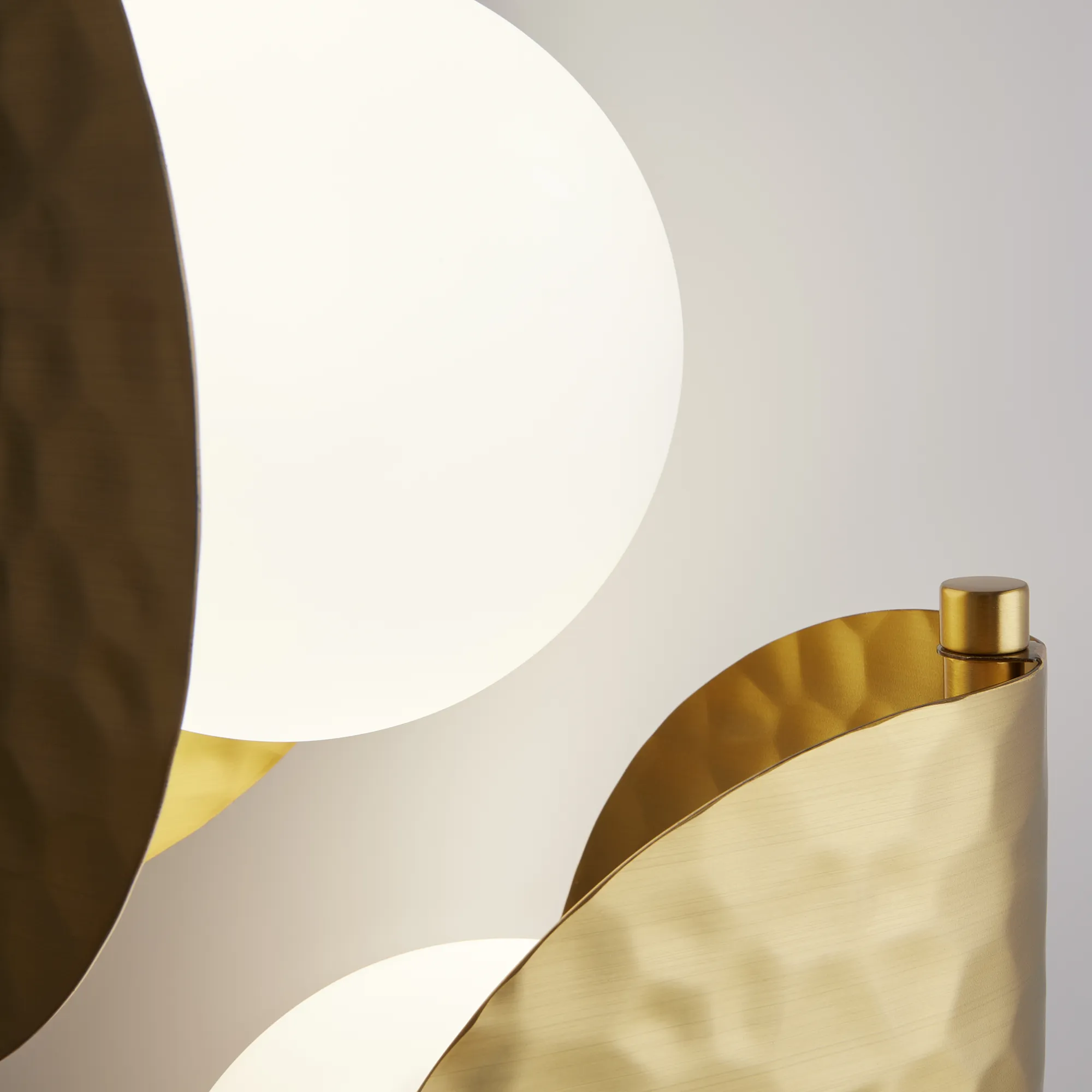 картинка Настенный светильник (бра) Maytoni MOD164WL-02BS