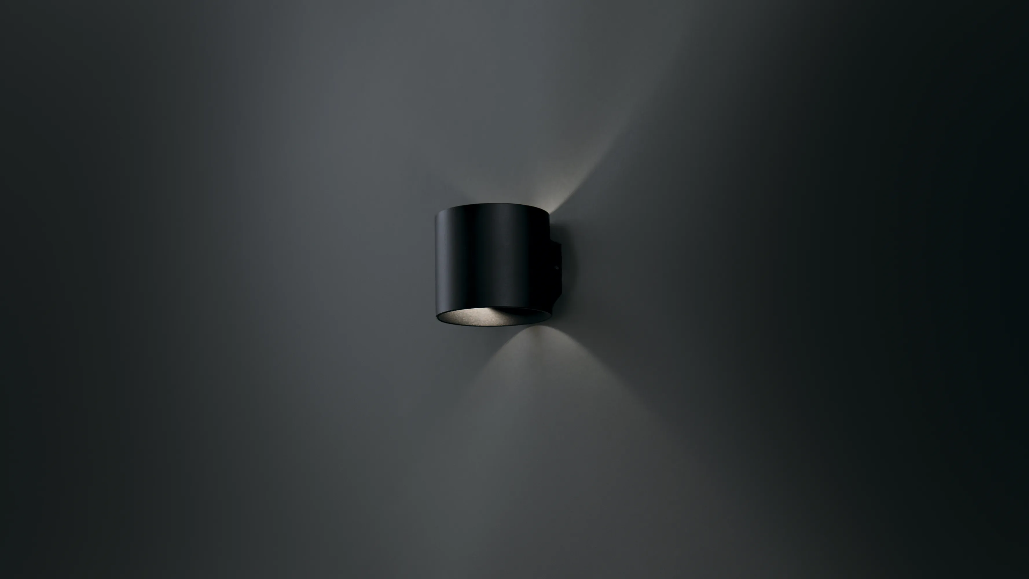 картинка Настенный светильник (бра) Technical C066WL-01B