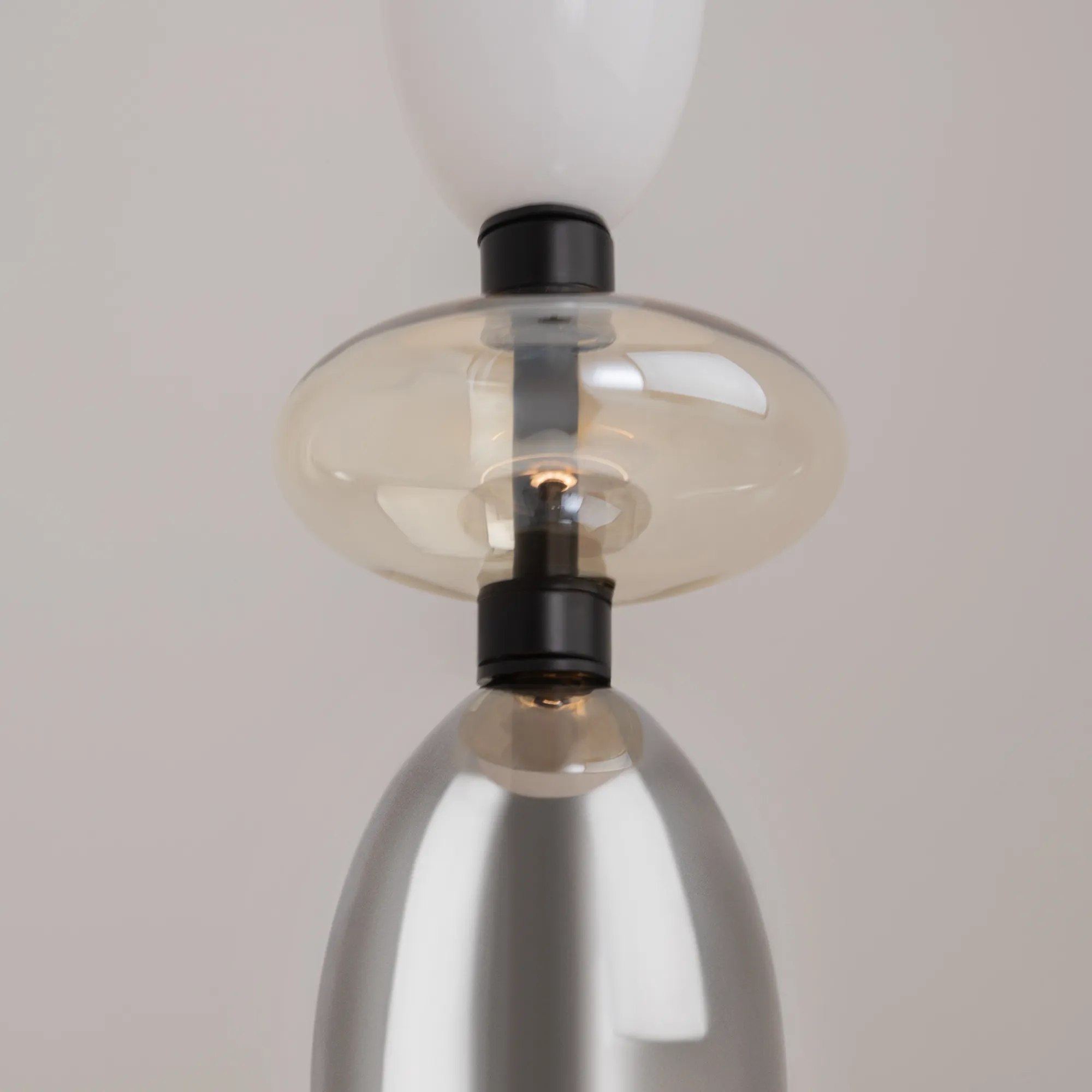 картинка Подвесной светильник Maytoni MOD071PL-L8B3K2