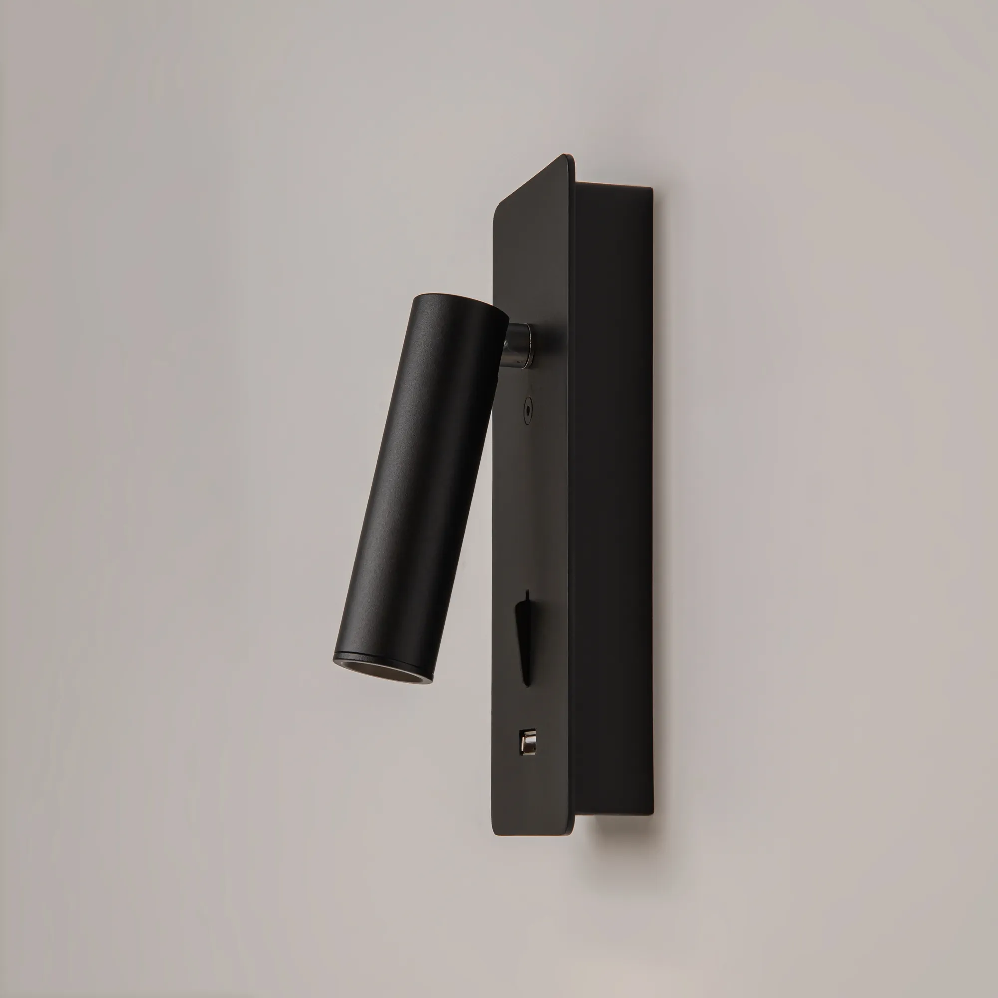 картинка Настенный светильник (бра) Technical C041WL-L3B3K