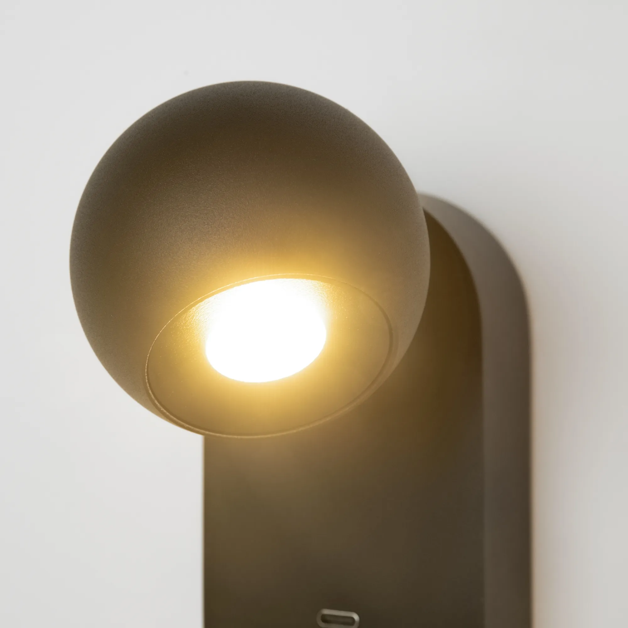 картинка Настенный светильник (бра) Maytoni MOD434WL-L5B3K