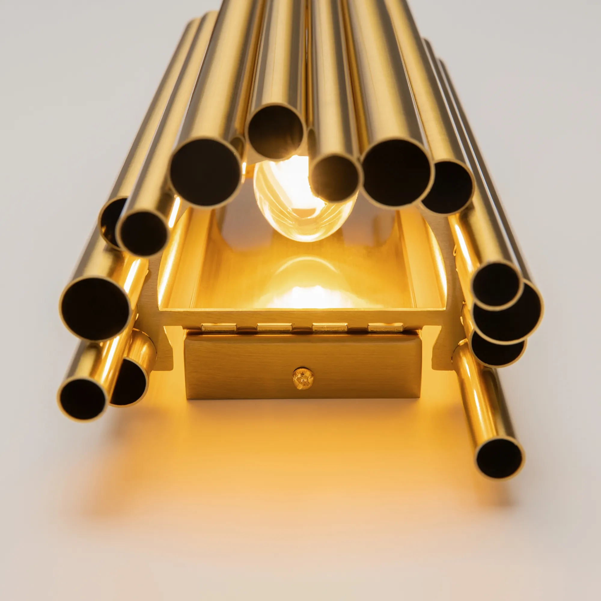 картинка Настенный светильник (бра) Maytoni MOD136WL-01BS