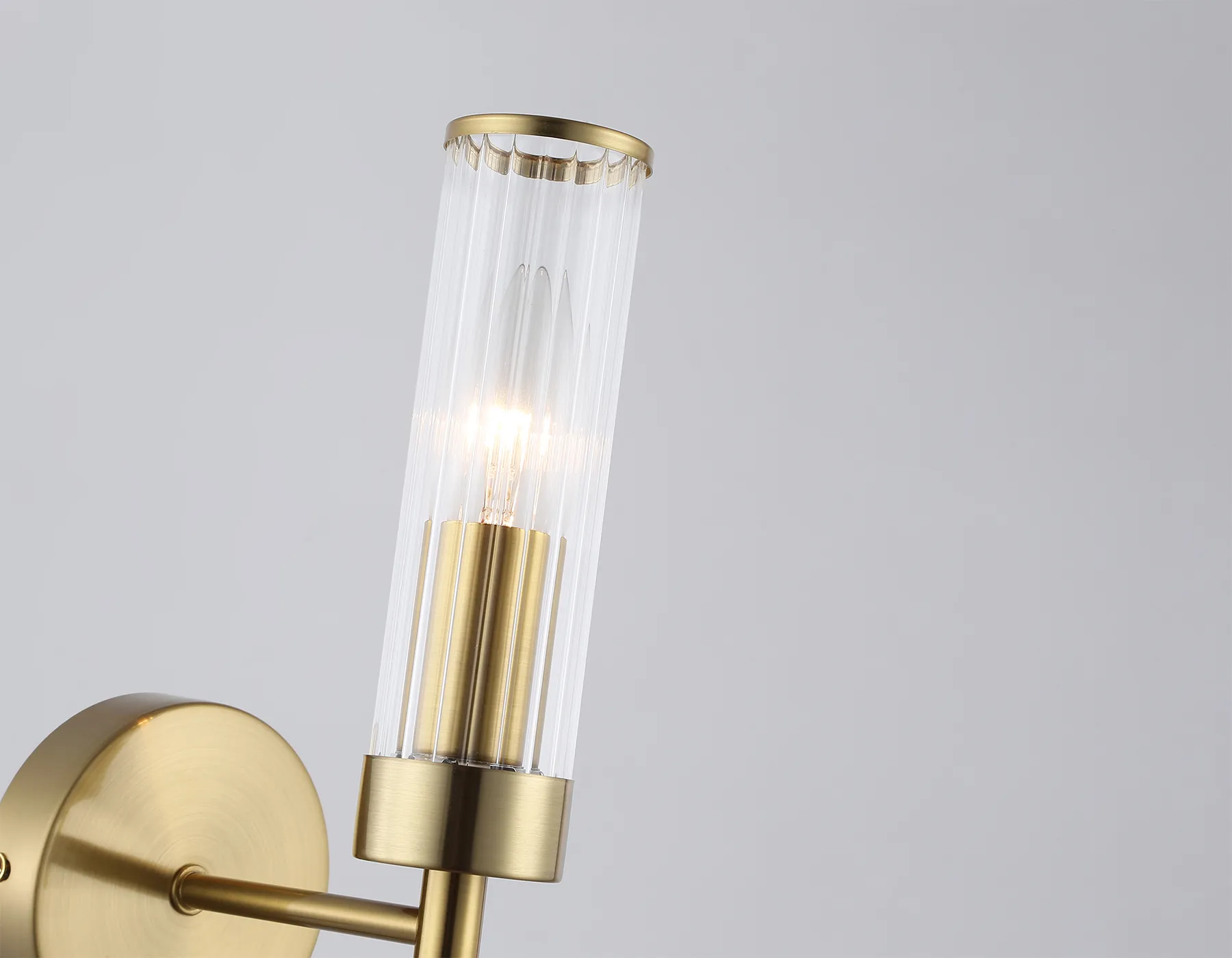 картинка Настенный светильник со стеклянным плафоном LH55164