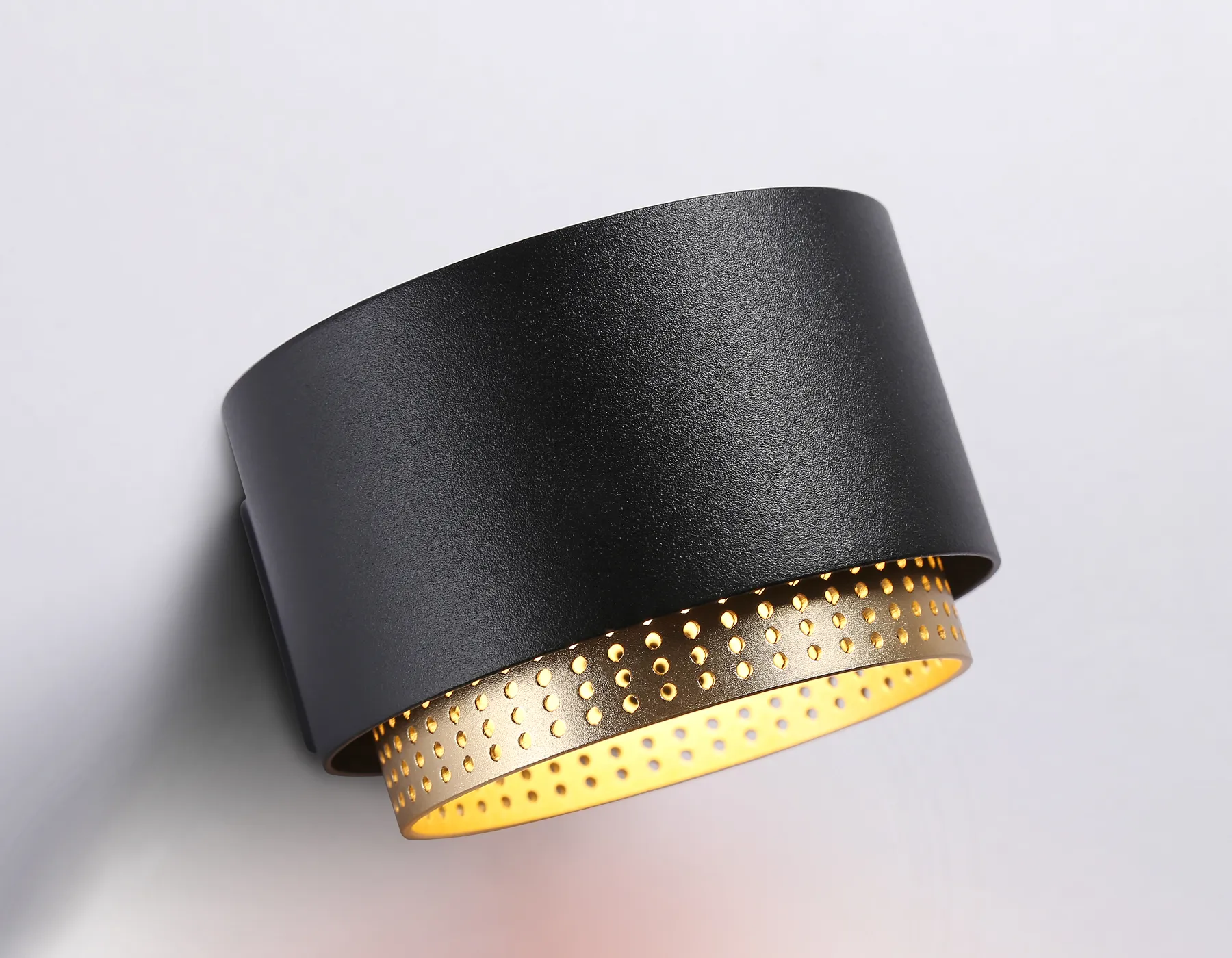 картинка Настенный светильник со сменной лампой TN71299