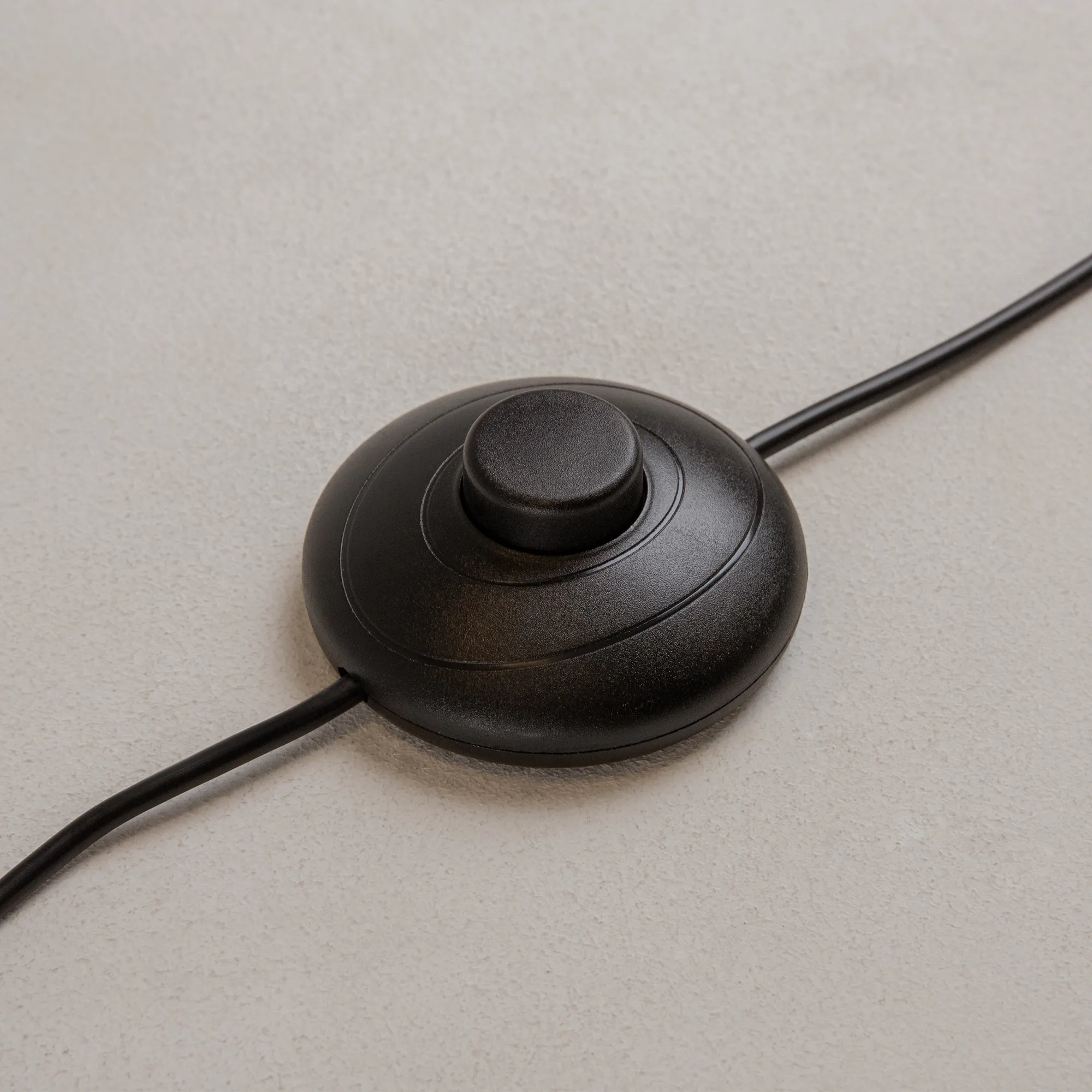 картинка Напольный светильник (торшер) Maytoni MOD348FL-L24BBS3K