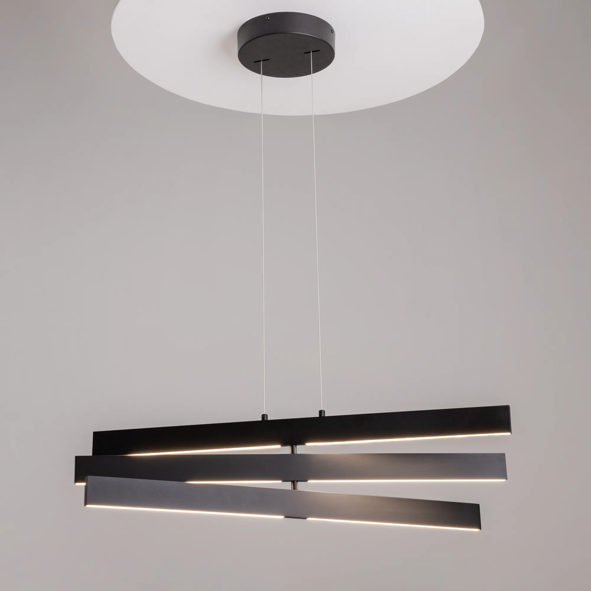 картинка Подвесной светильник Maytoni MOD163PL-L38B4K