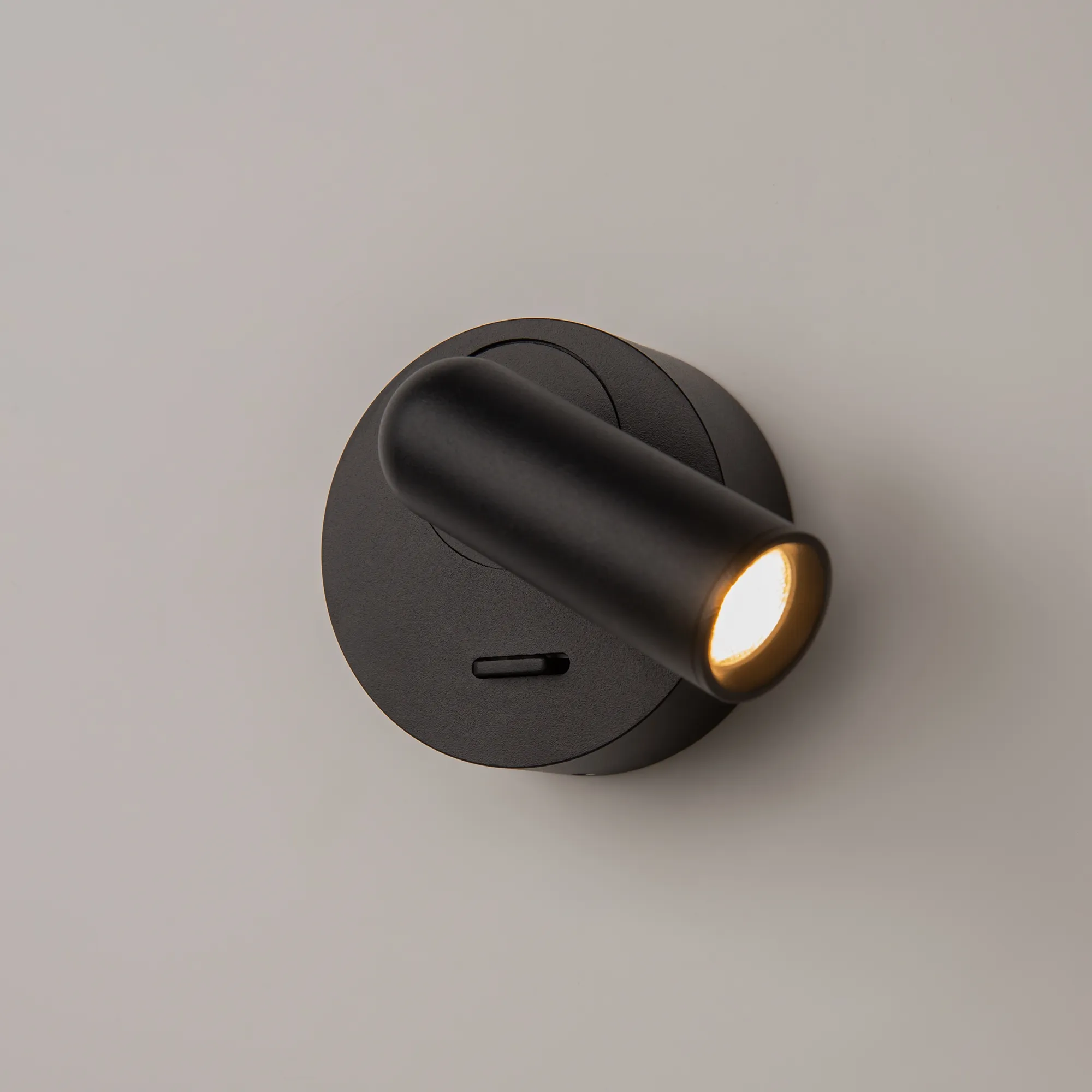 картинка Настенный светильник (бра) Technical C038WL-L3B3K