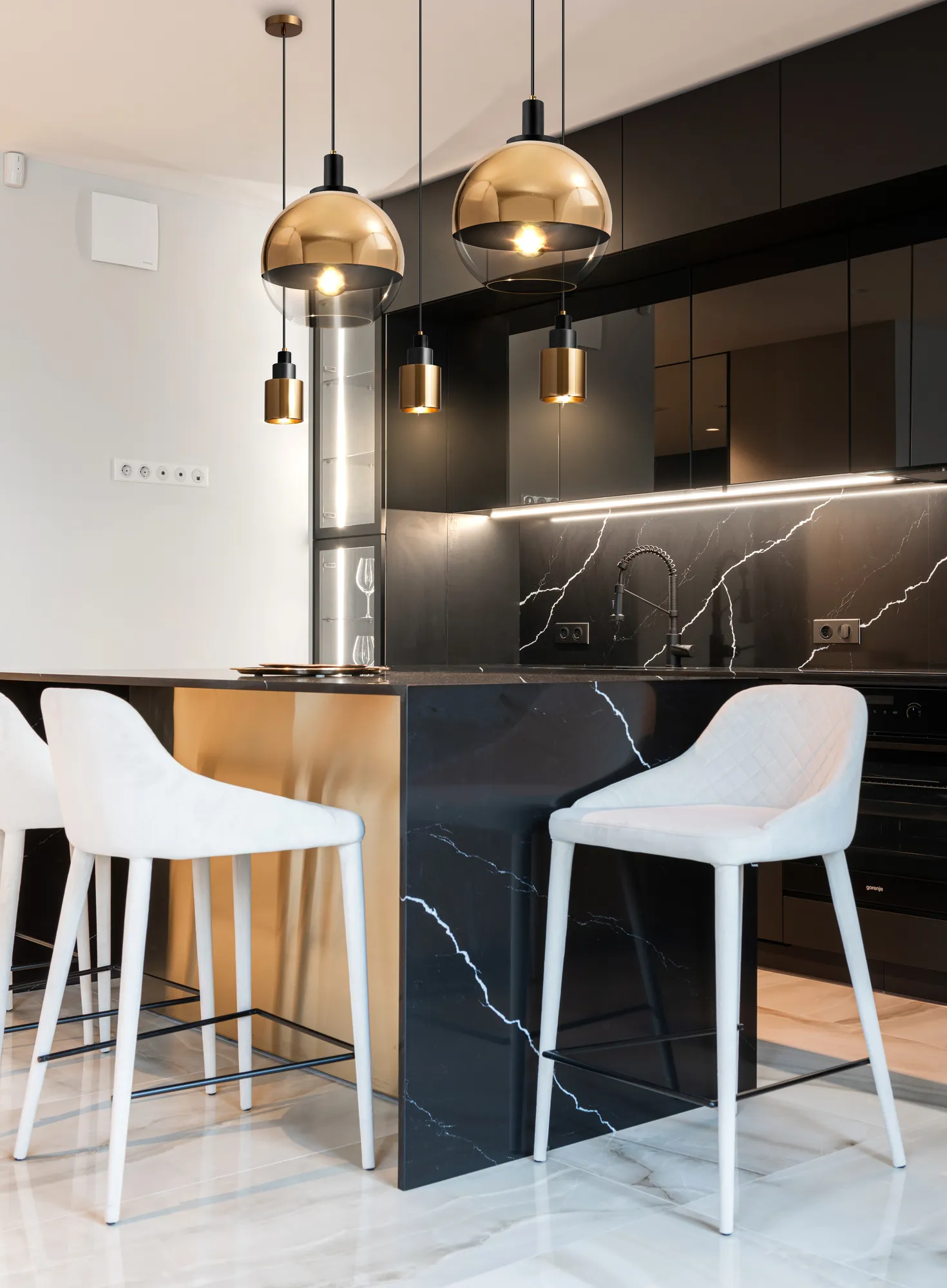 картинка Подвесной светильник Freya FR4006PL-01BS