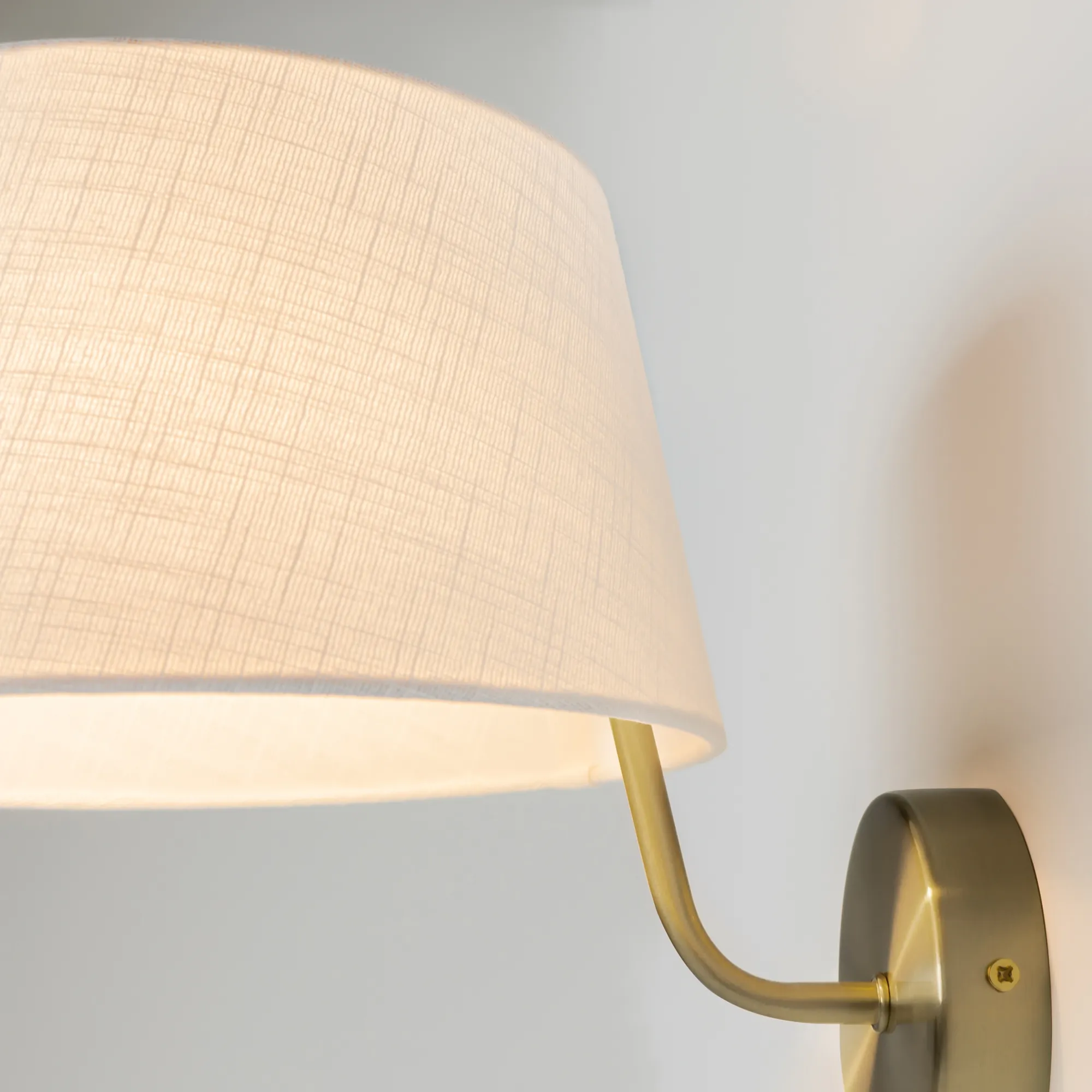 картинка Настенный светильник (бра) Maytoni MOD360WL-01BS